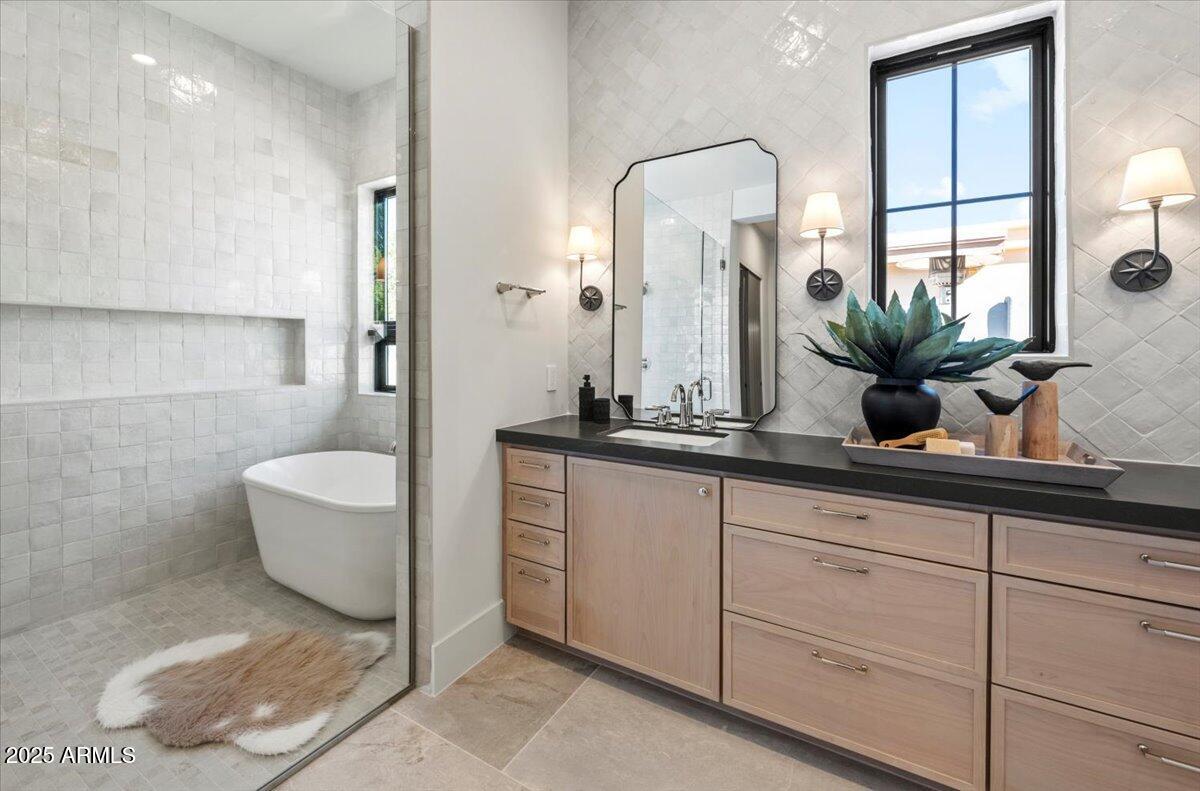 8108 E DEL CRISTAL Drive