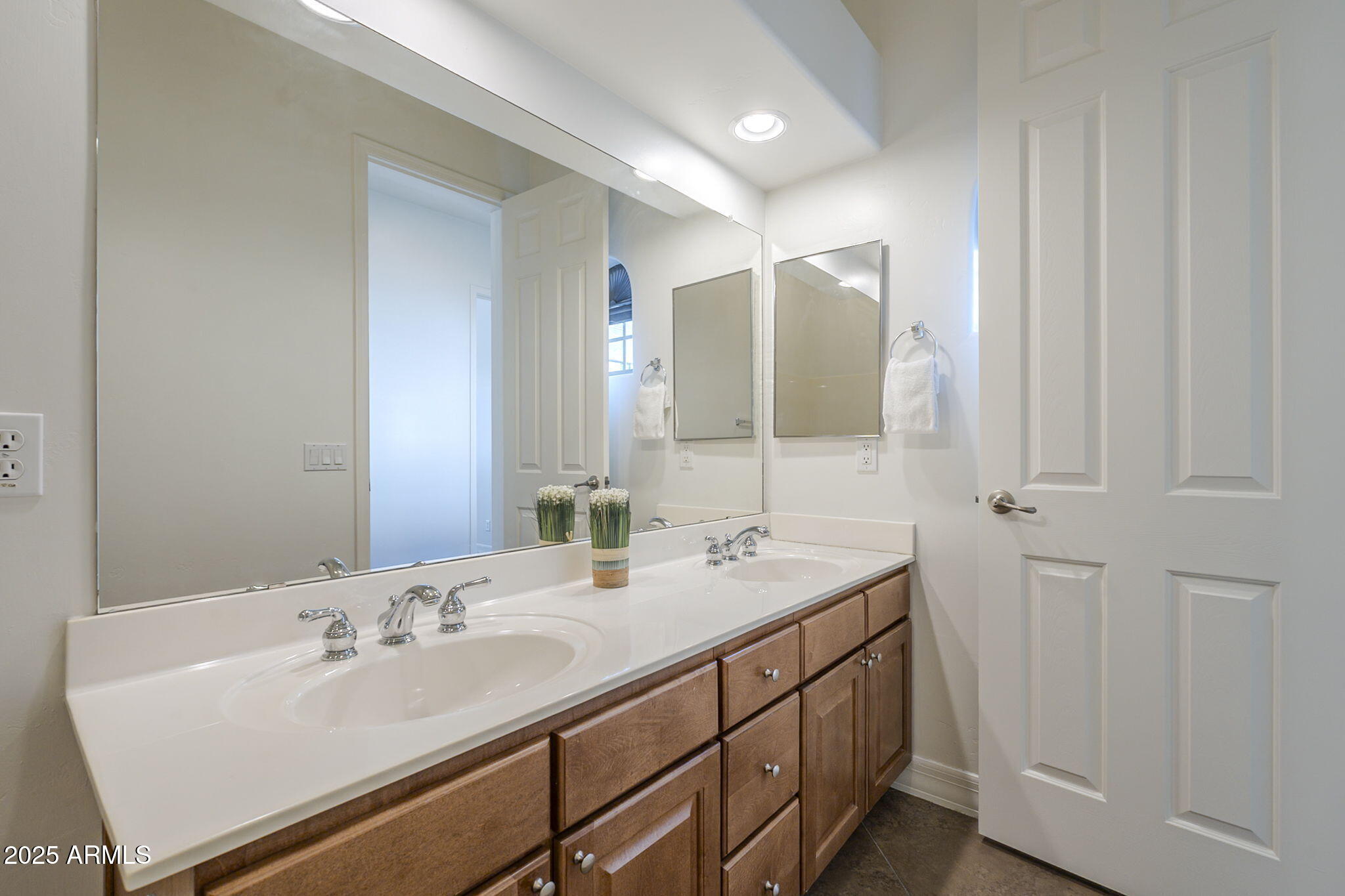 1240 N BERNARD Circle