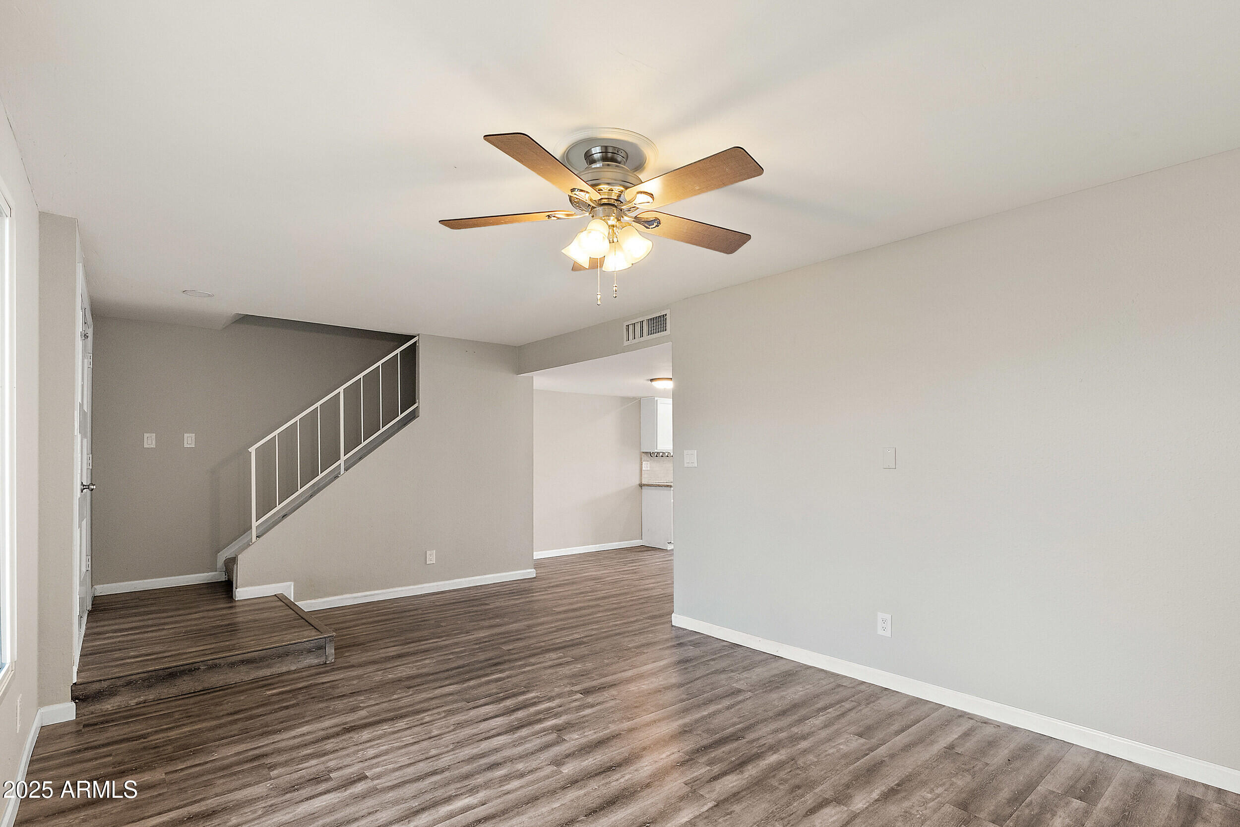 1617 E SOUTHERN Avenue