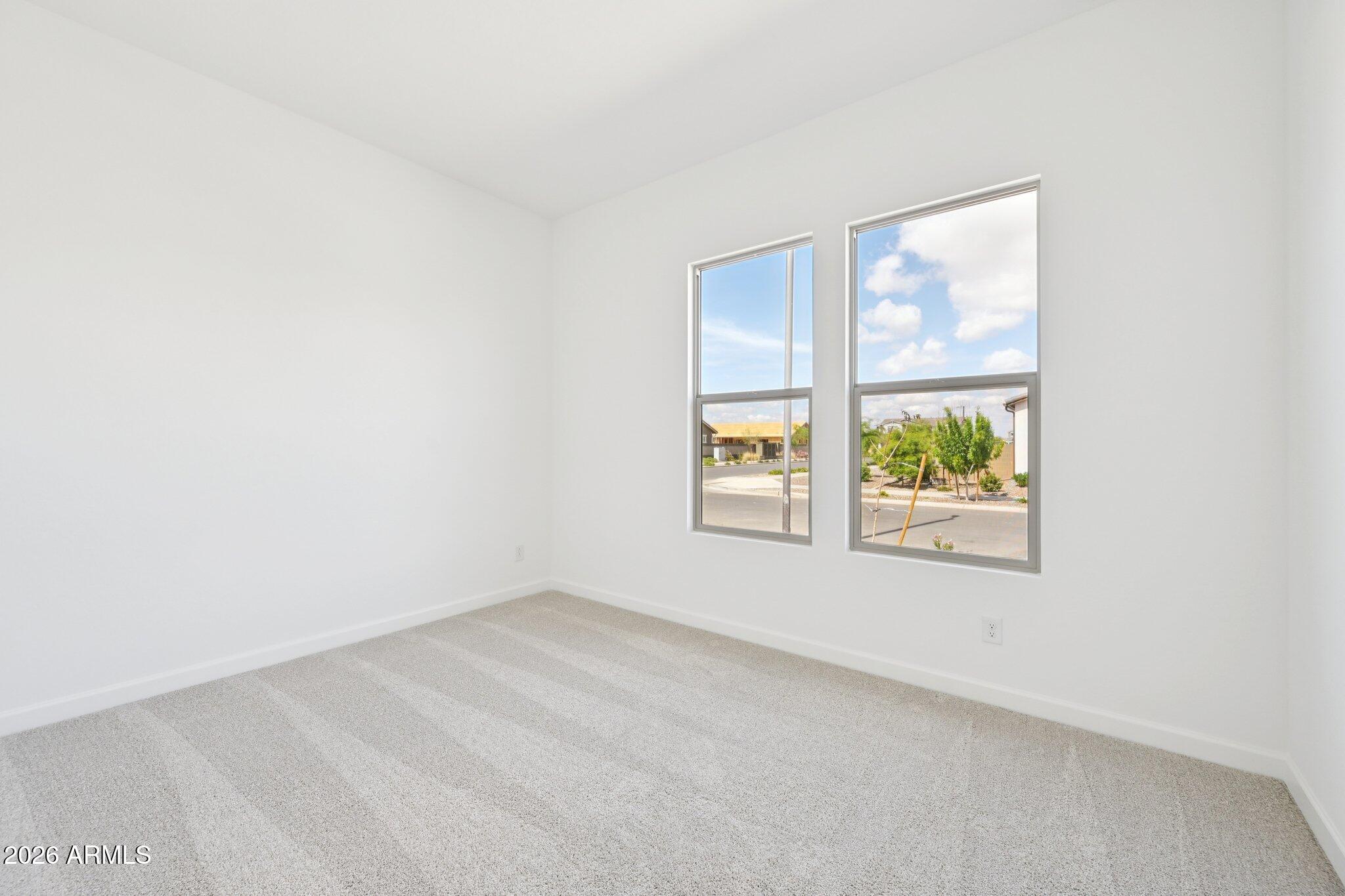 22913 E TWIN ACRES Drive
