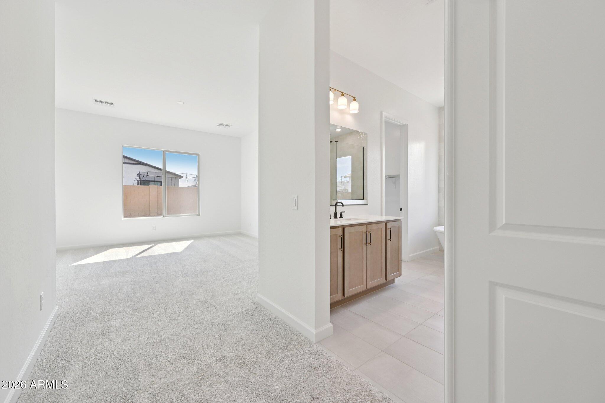 22913 E TWIN ACRES Drive