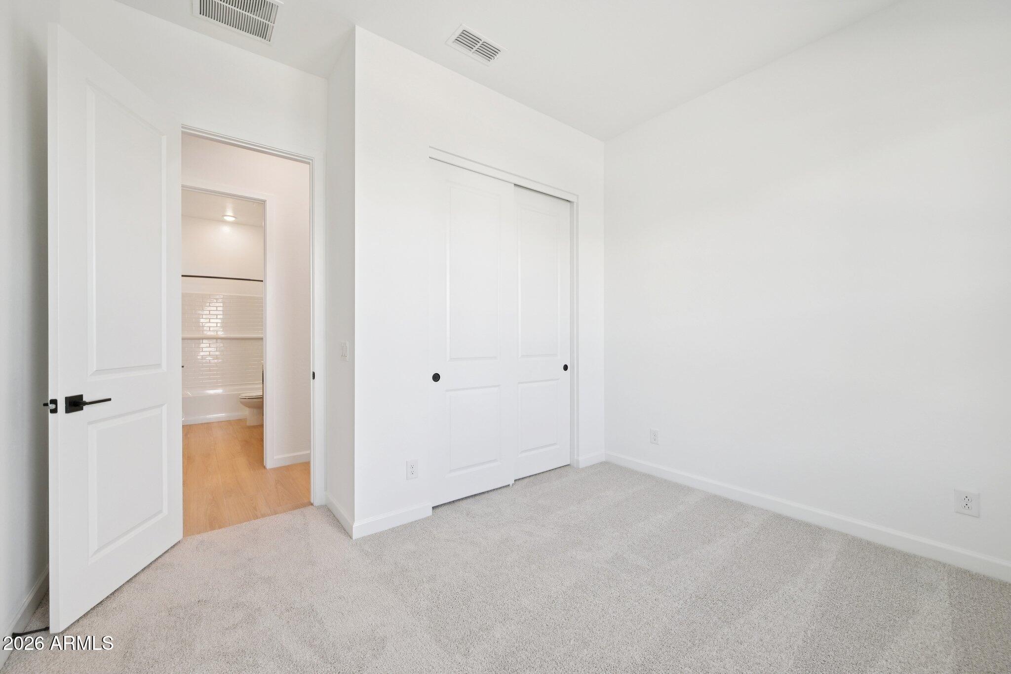22913 E TWIN ACRES Drive