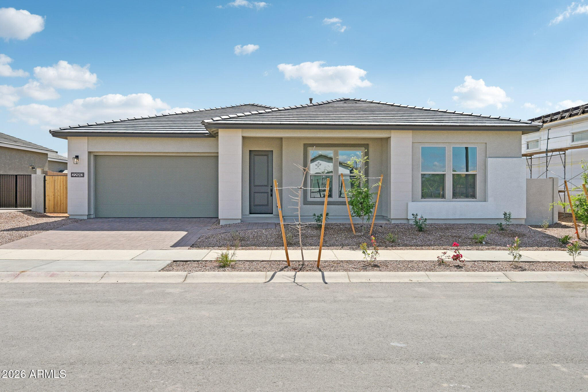 22913 E TWIN ACRES Drive