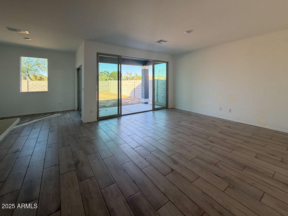 24168 W BOWKER Street