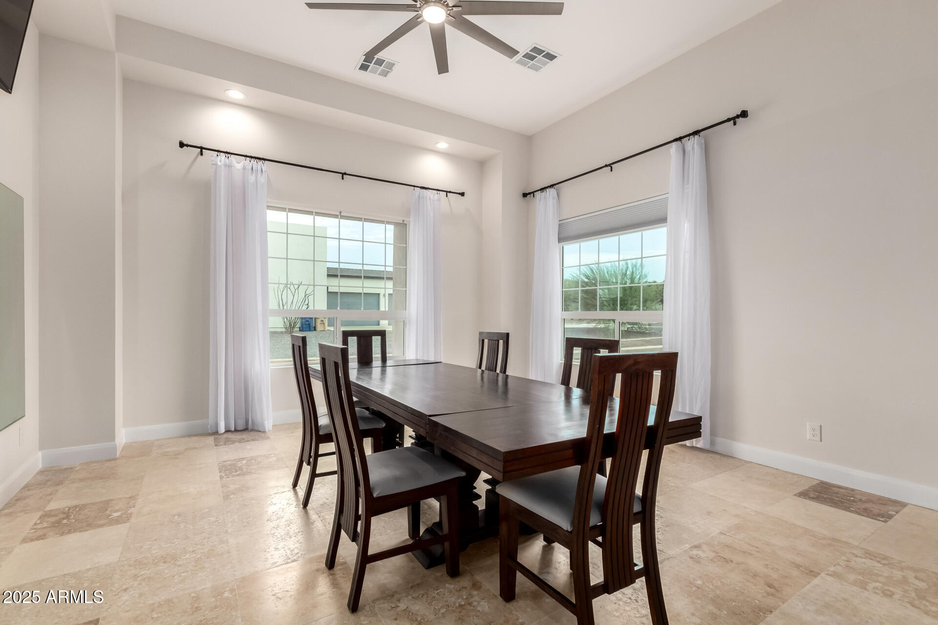 19731 W AMELIA Avenue