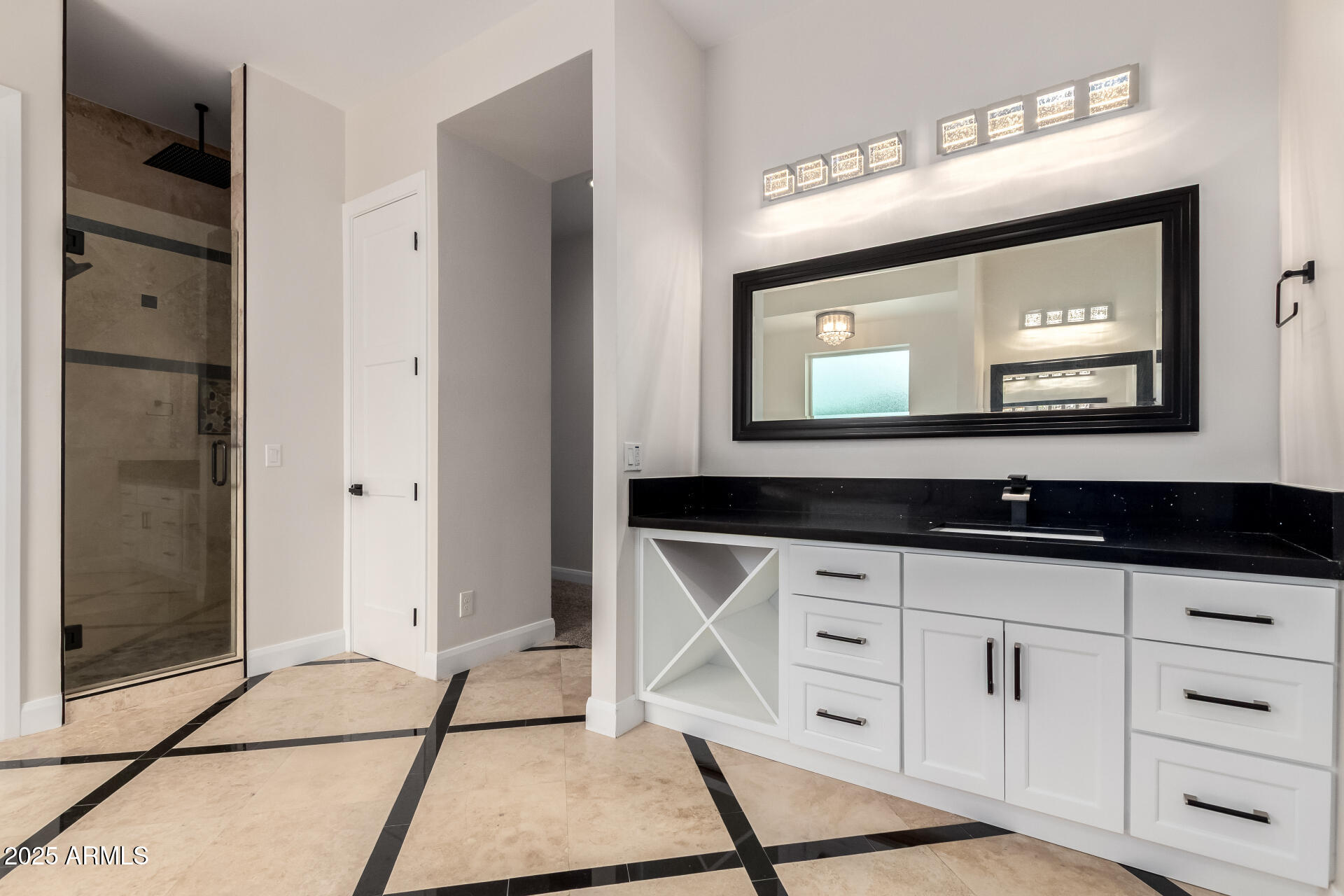 19731 W AMELIA Avenue