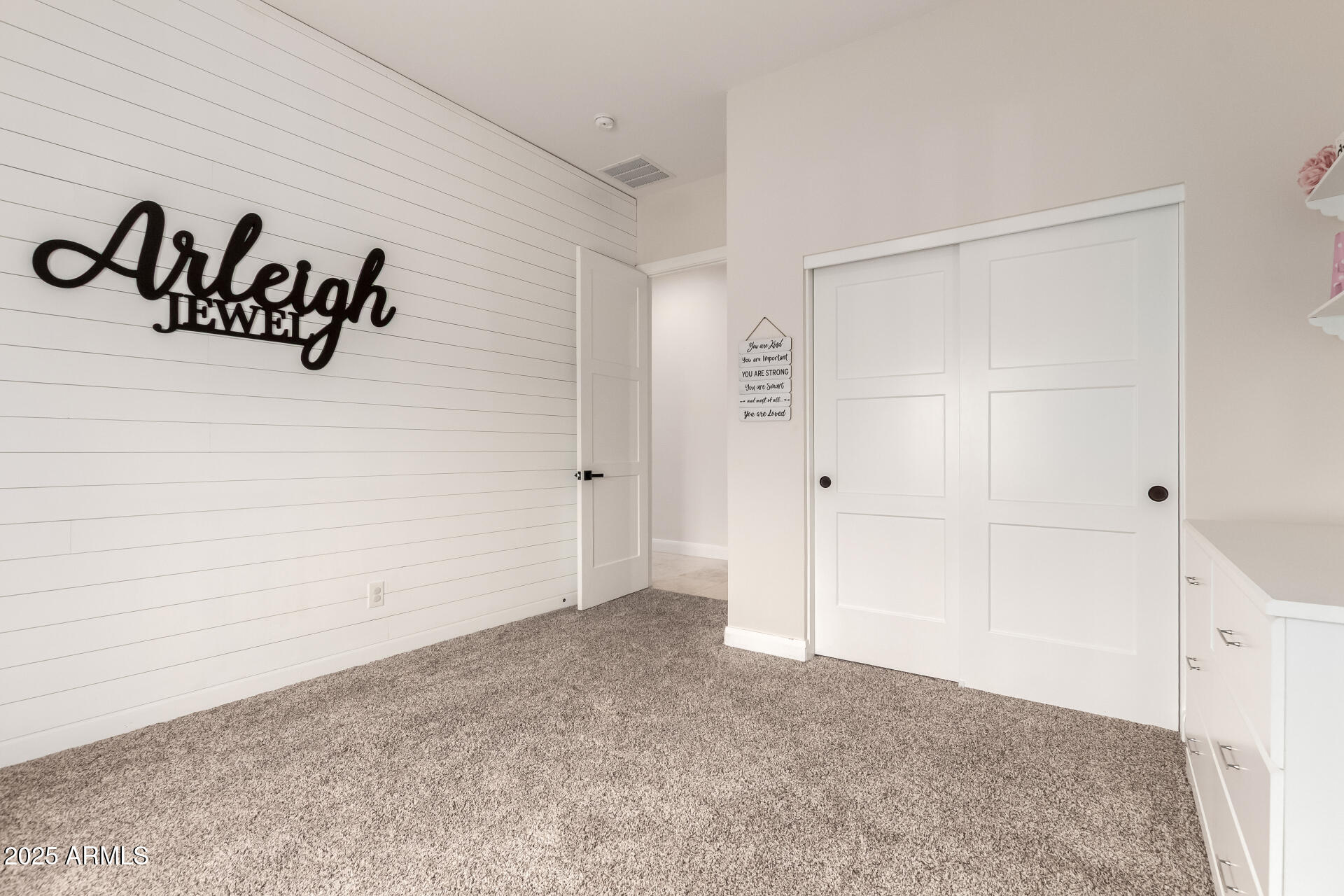 19731 W AMELIA Avenue