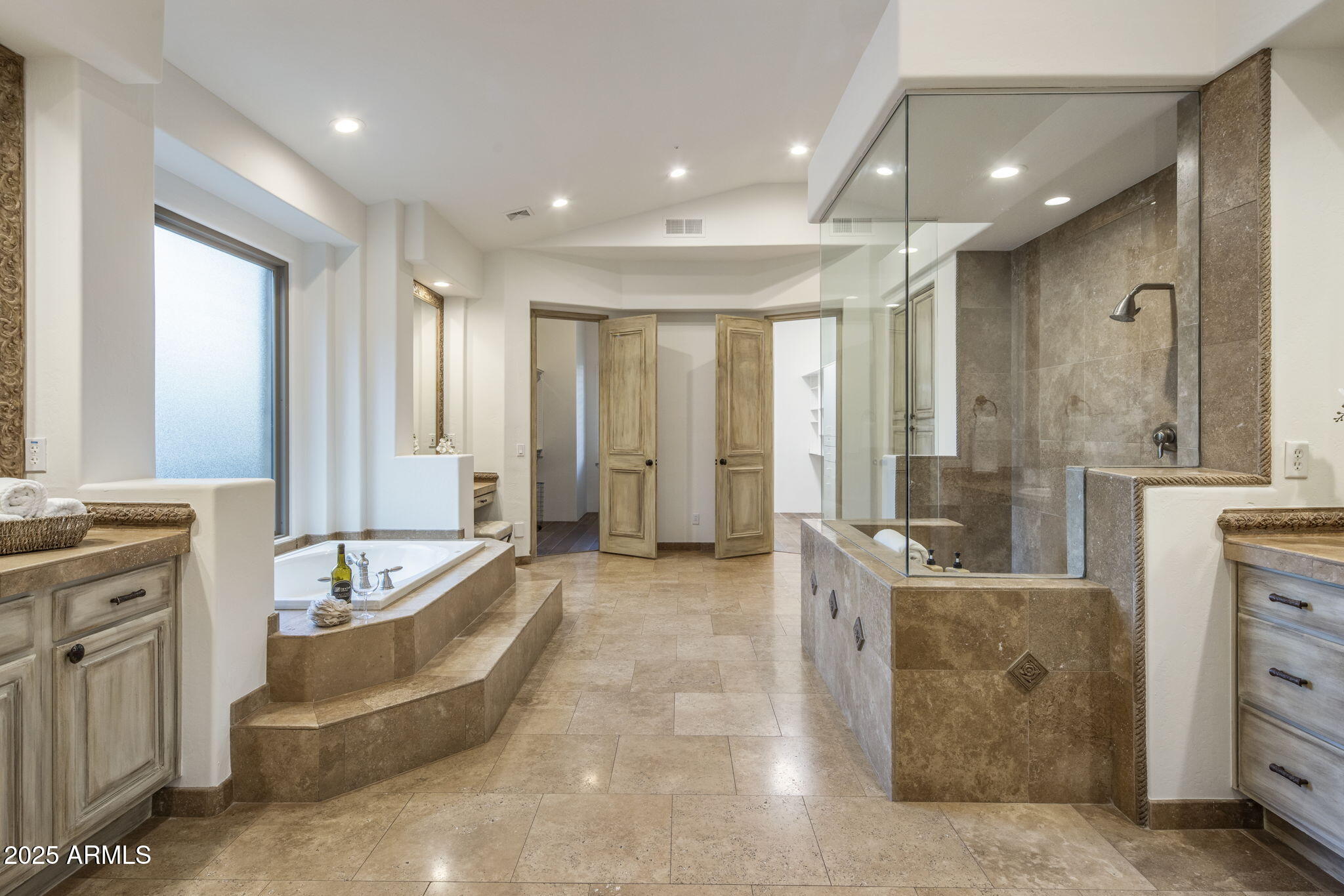 7846 E CANDELARIA Drive