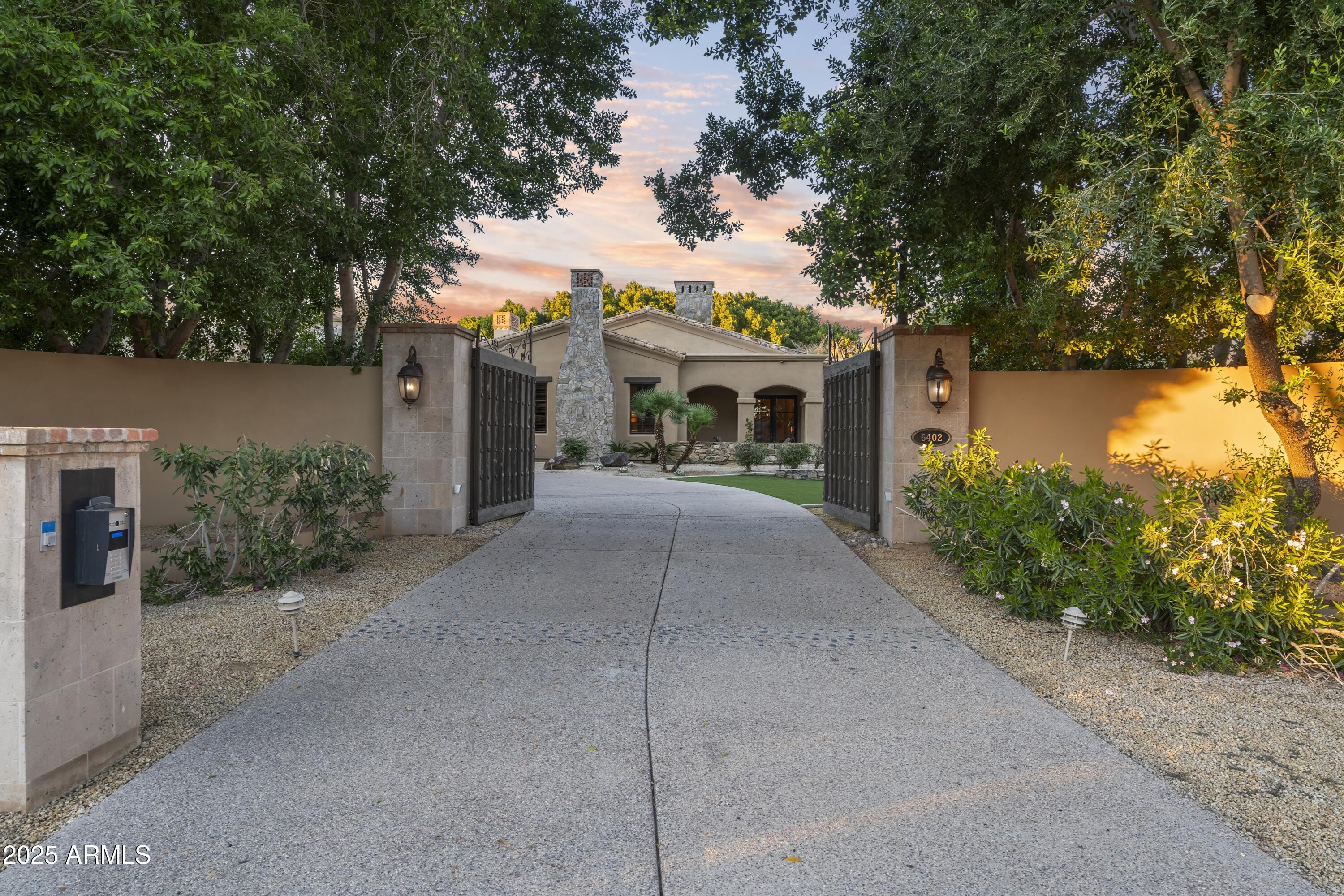 6402 E CHAPARRAL Road
