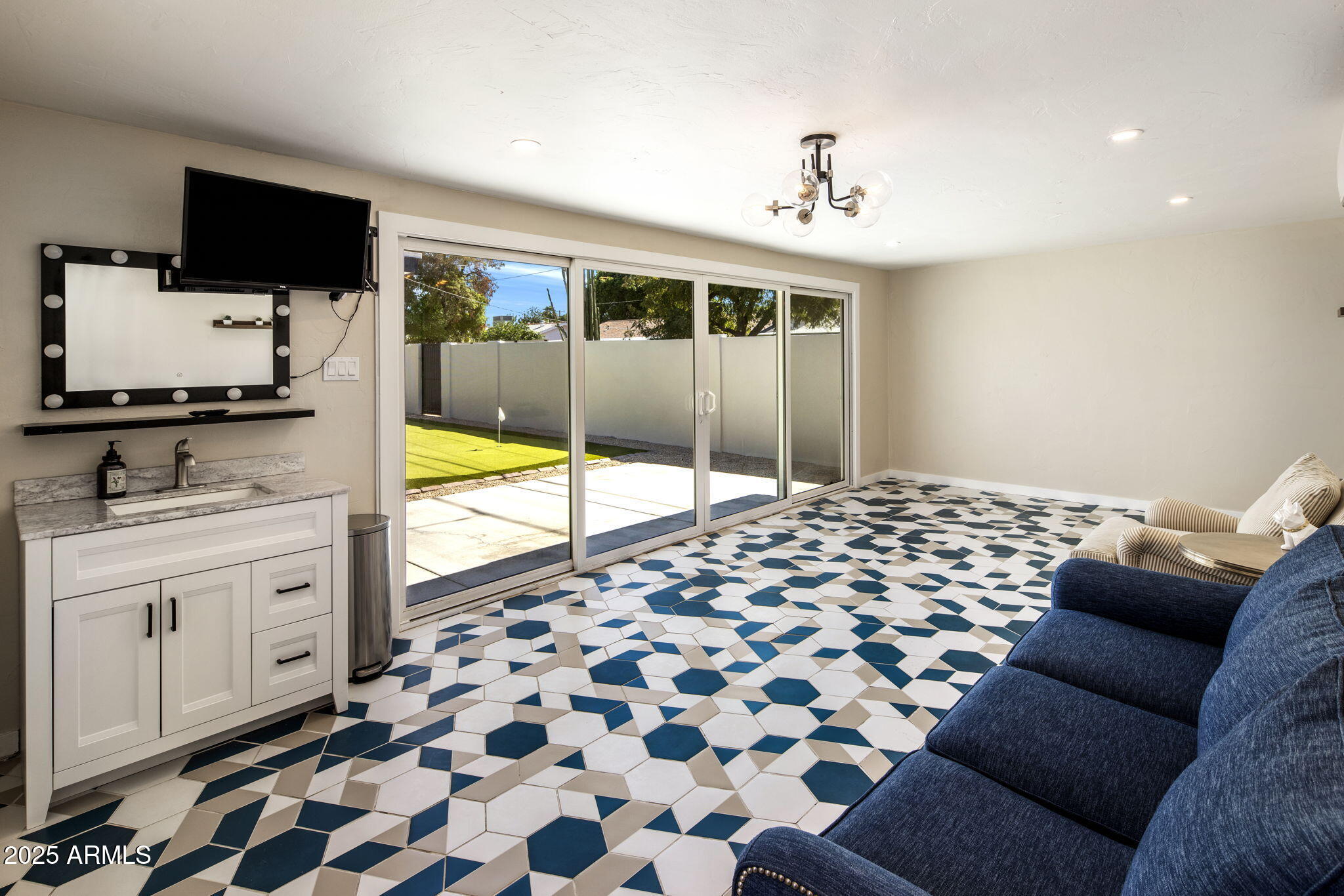 7707 E EARLL Drive, Scottsdale