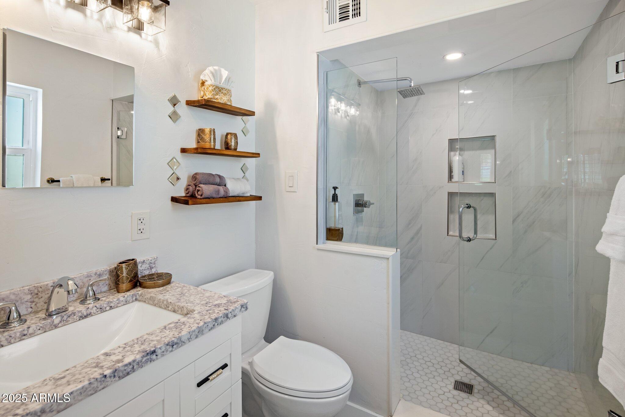 7707 E EARLL Drive, Scottsdale