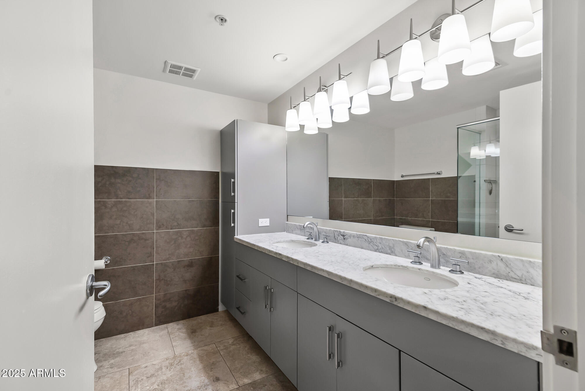 7141 E RANCHO VISTA Drive, 6007