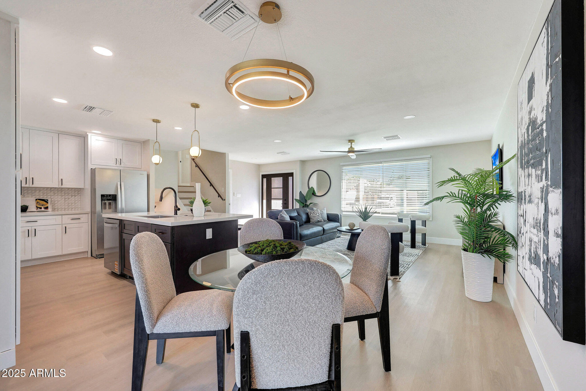 3116 W GELDING Drive