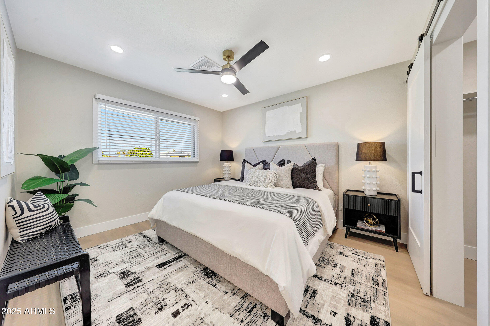 3116 W GELDING Drive