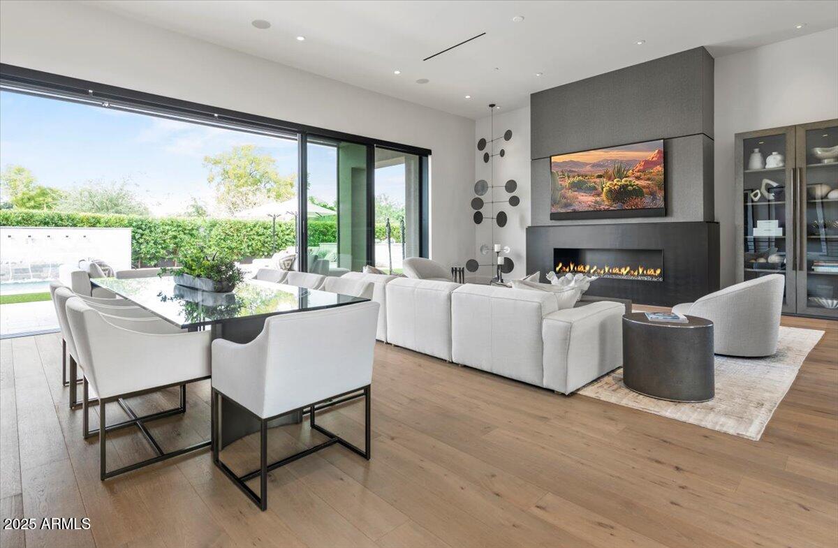 6802 E JOSHUA TREE Lane