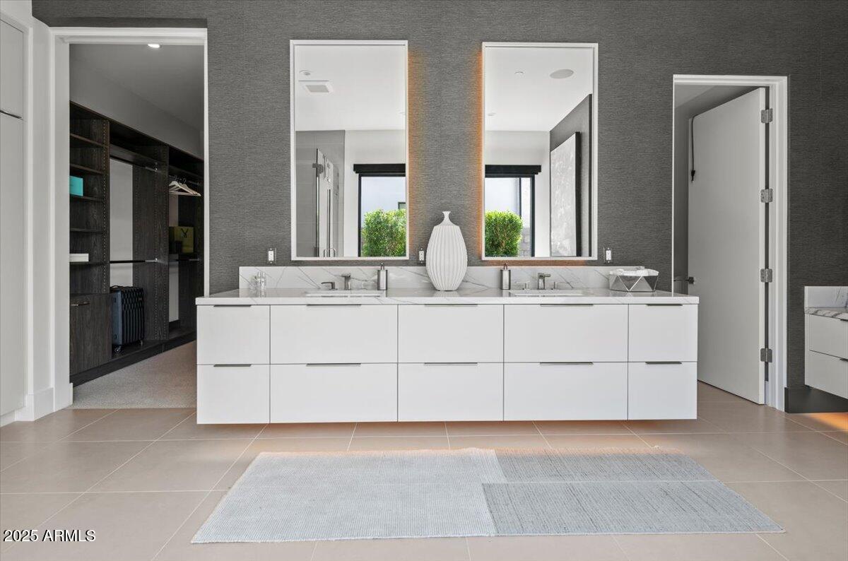 6802 E JOSHUA TREE Lane