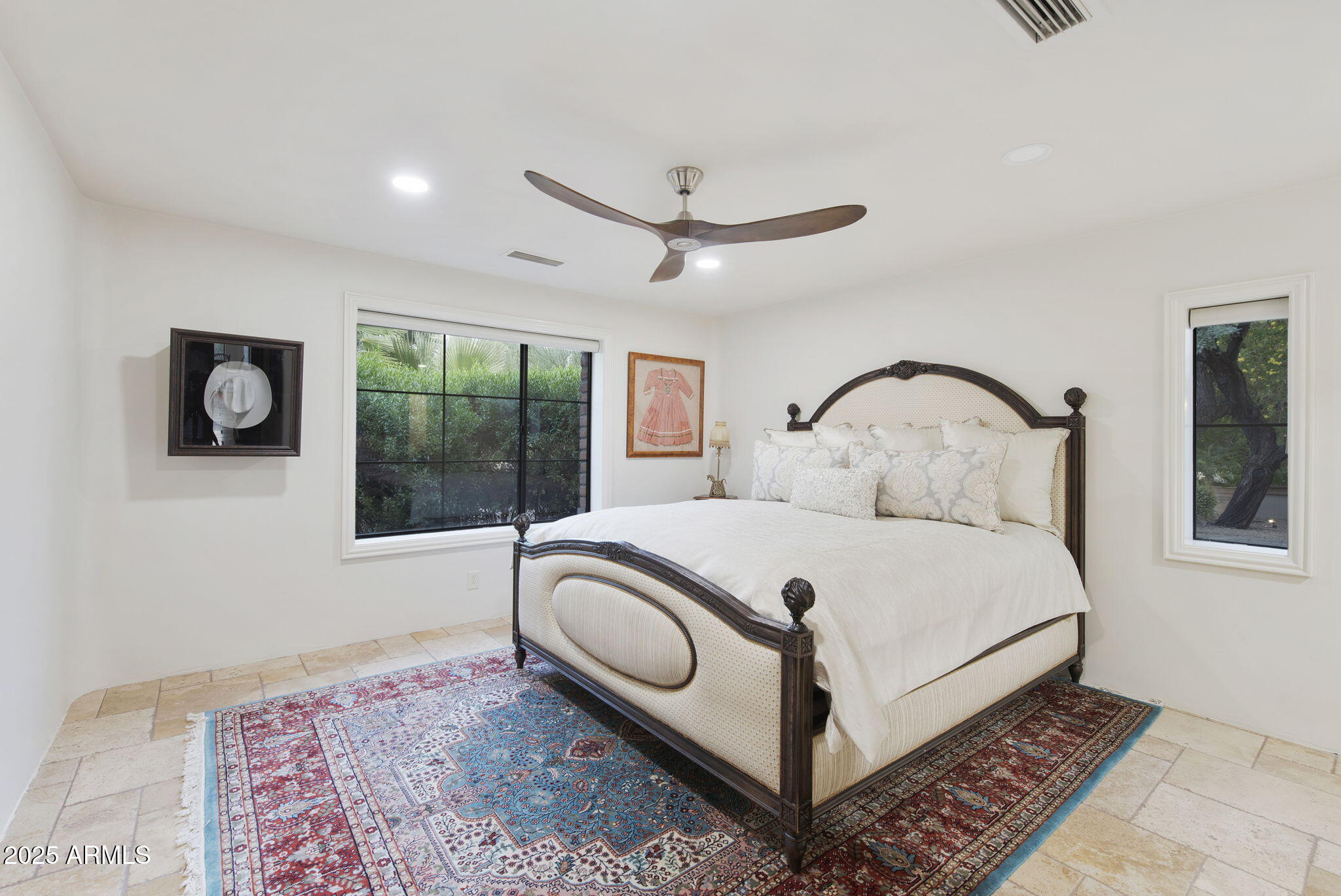 5824 N 33RD Place N