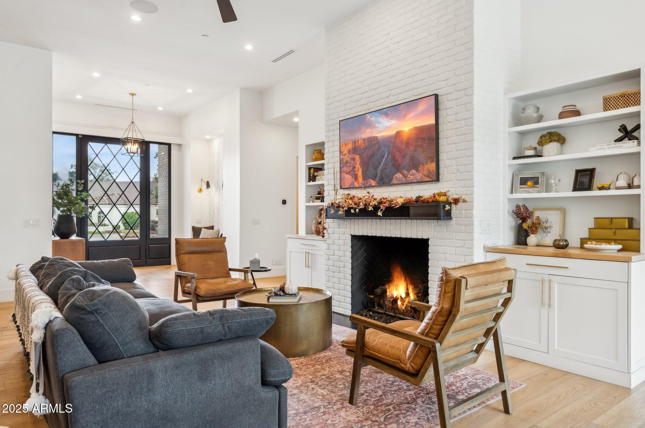 8624 E CAROL Way, Scottsdale