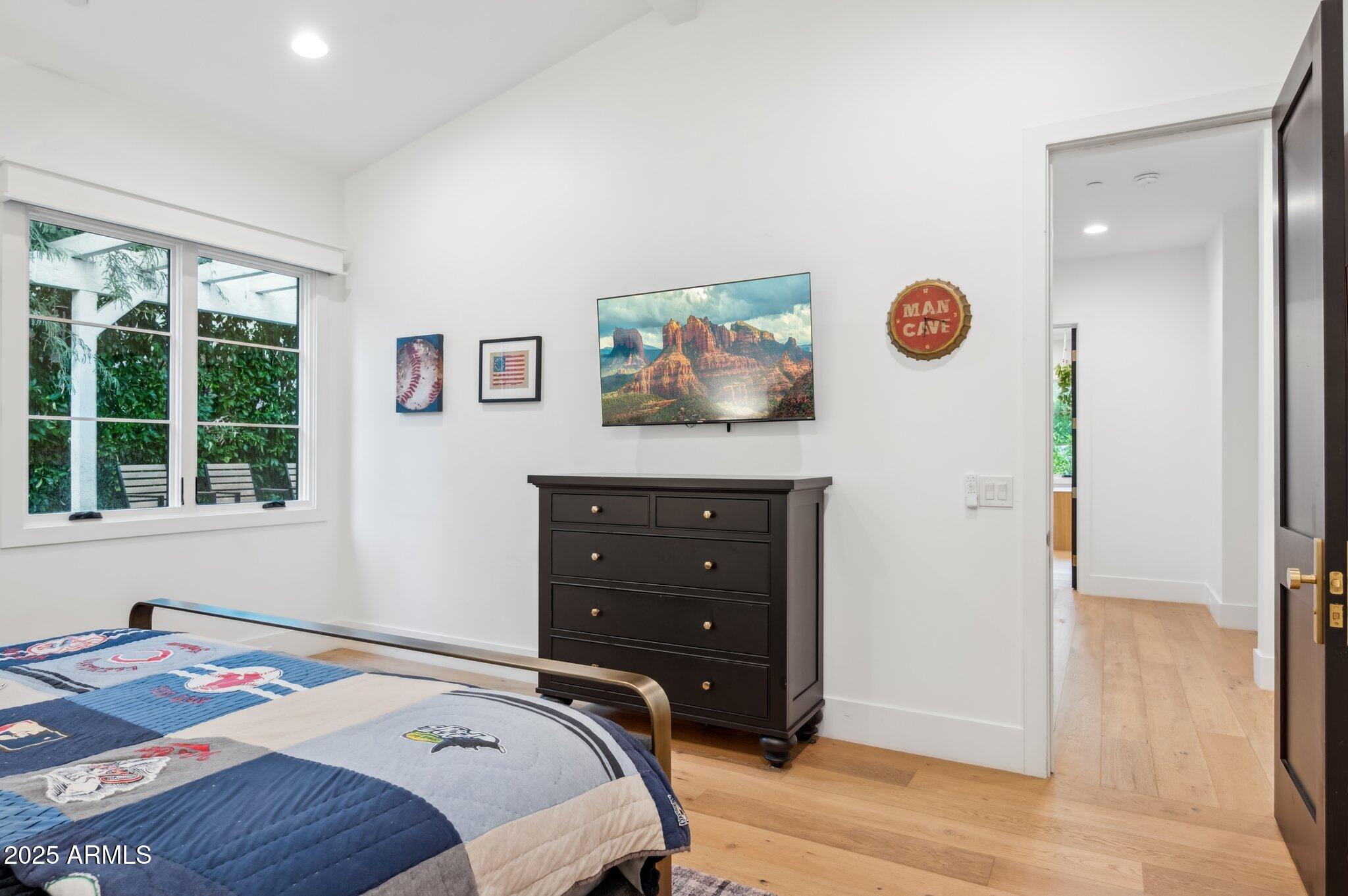 8624 E CAROL Way, Scottsdale