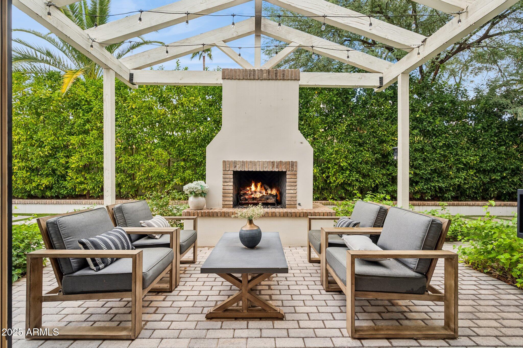 8624 E CAROL Way, Scottsdale