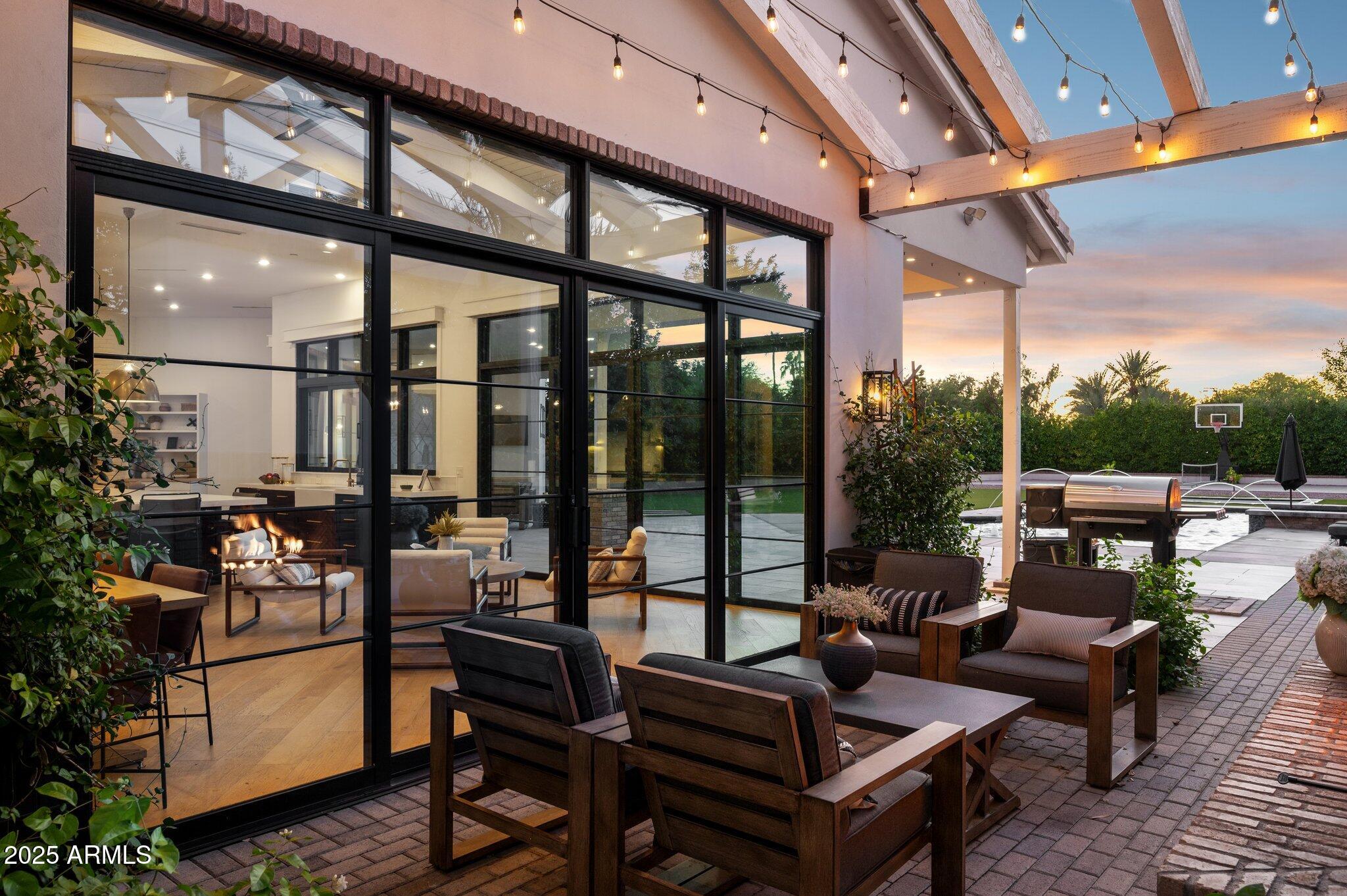 8624 E CAROL Way, Scottsdale