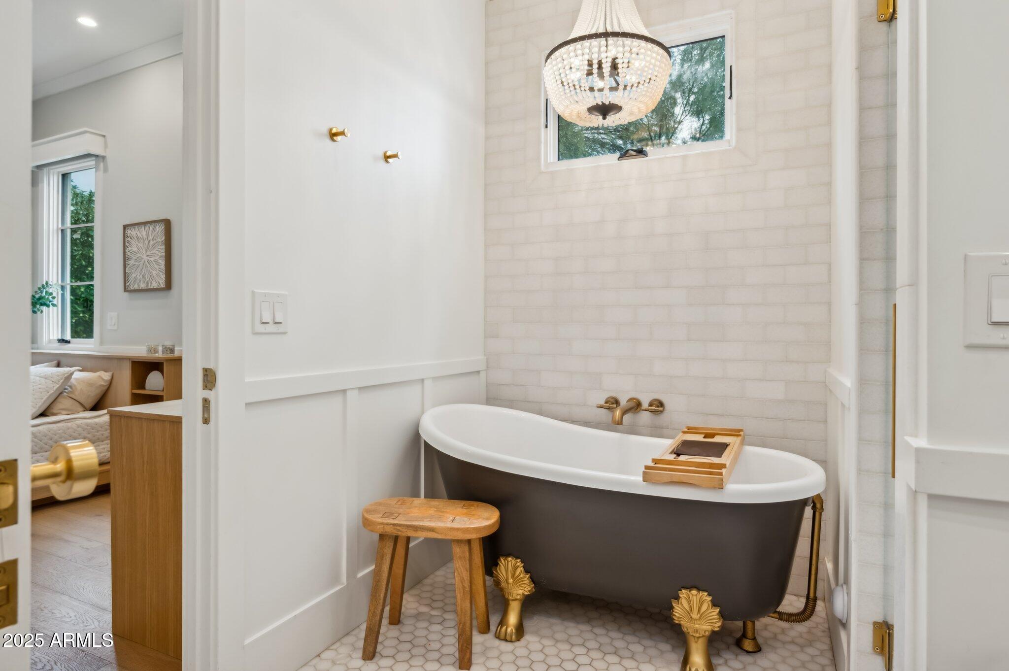 8624 E CAROL Way, Scottsdale