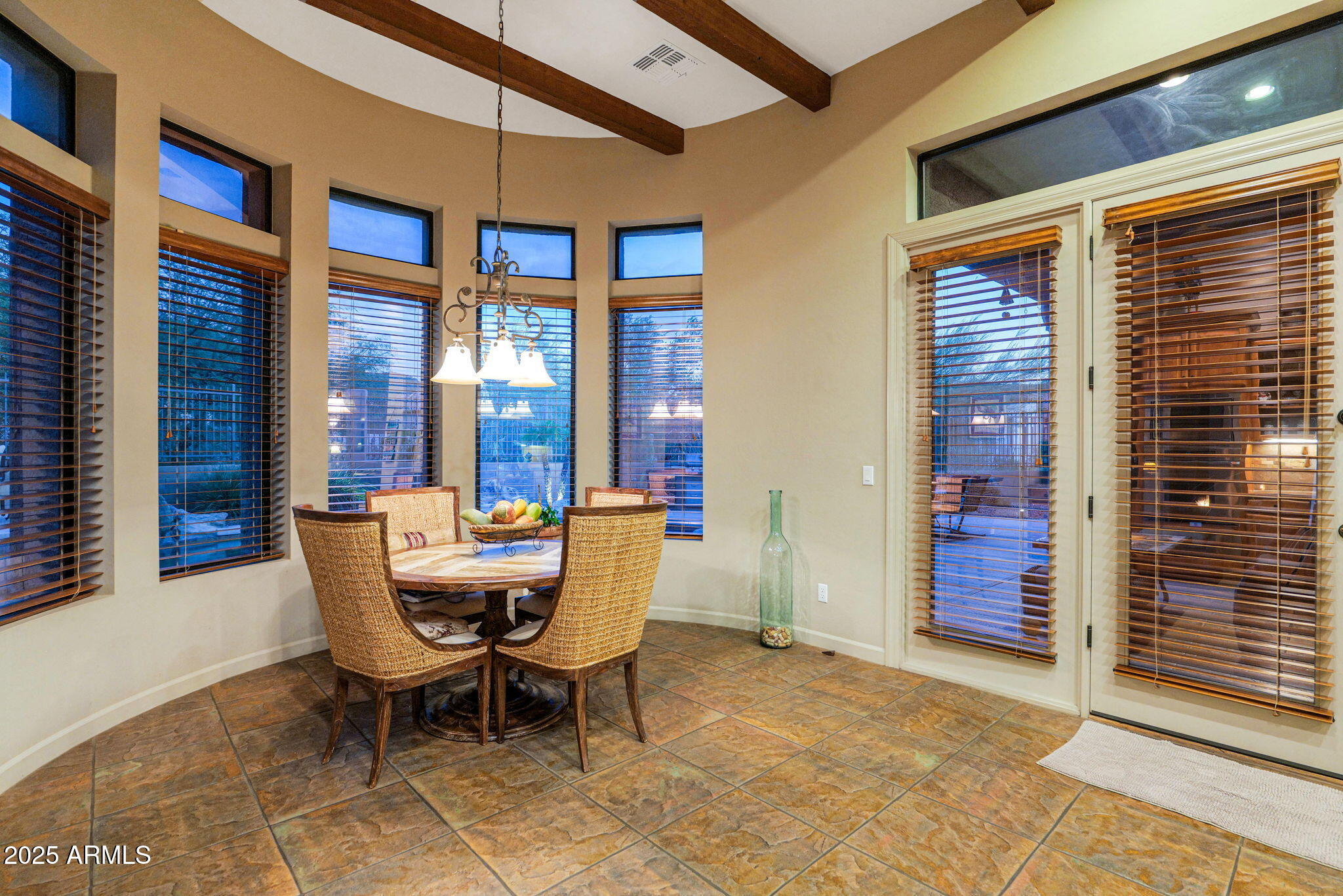 4207 N ARBOLES Circle