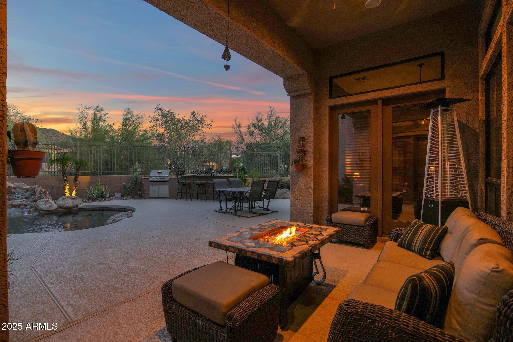 4207 N ARBOLES Circle