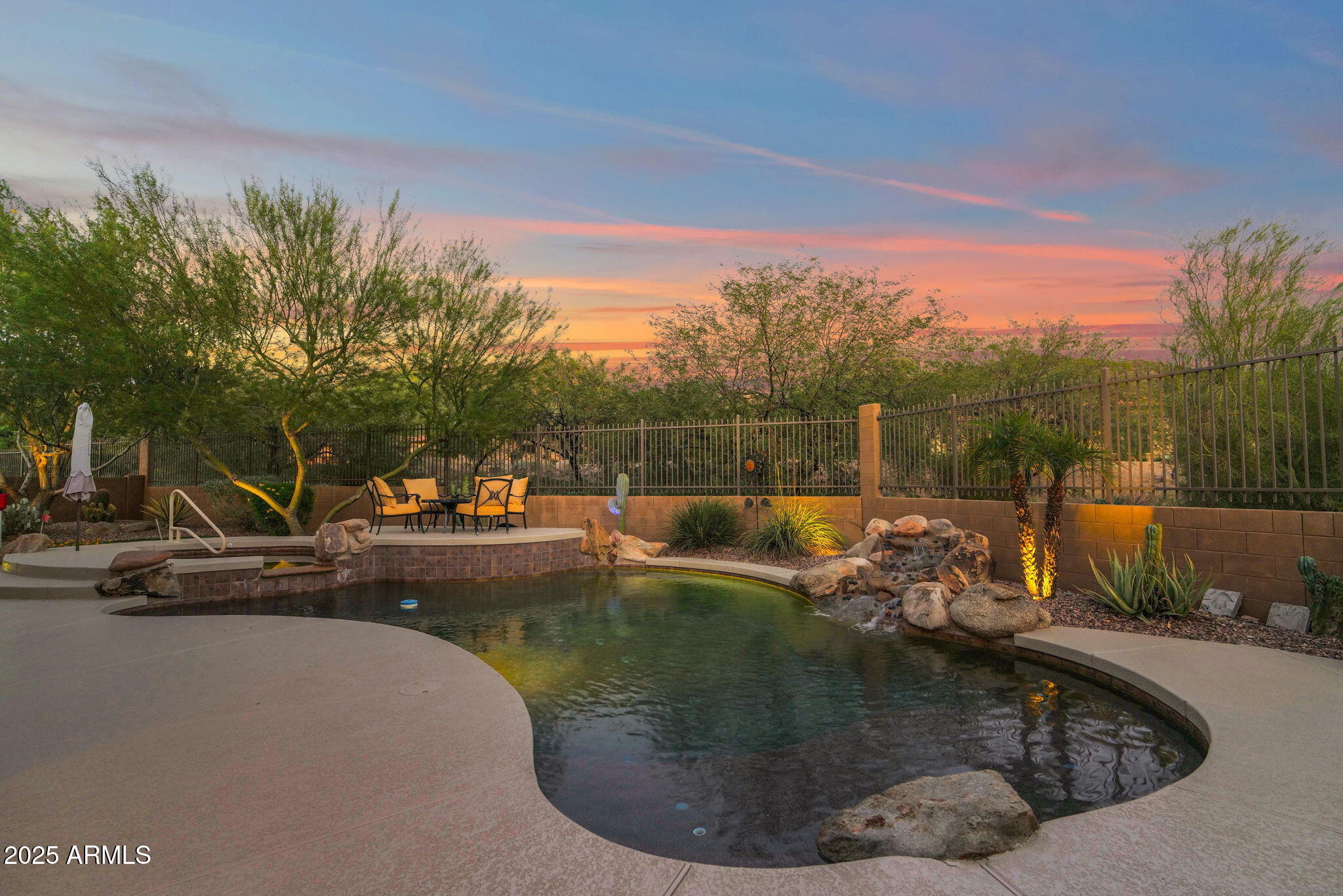 4207 N ARBOLES Circle