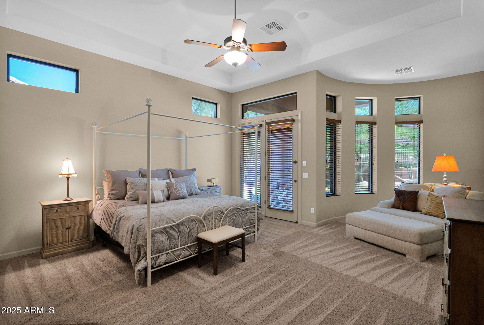 4207 N ARBOLES Circle