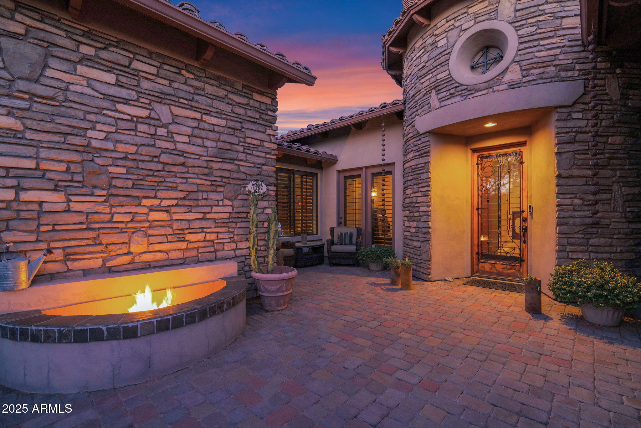 4207 N ARBOLES Circle