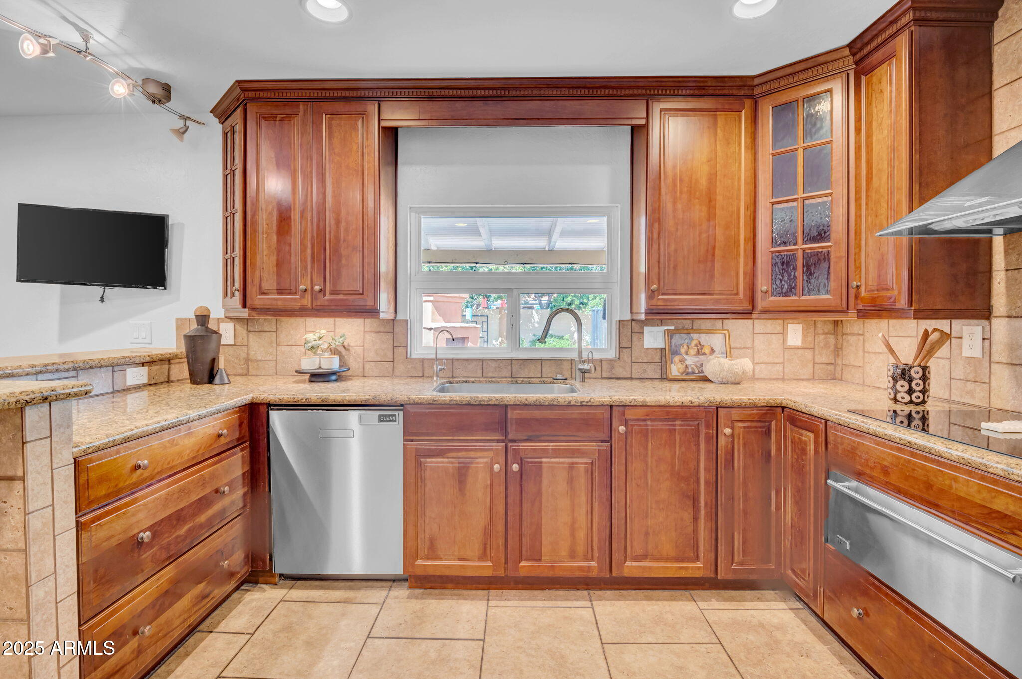 1840 E NICOLET Avenue, Phoenix