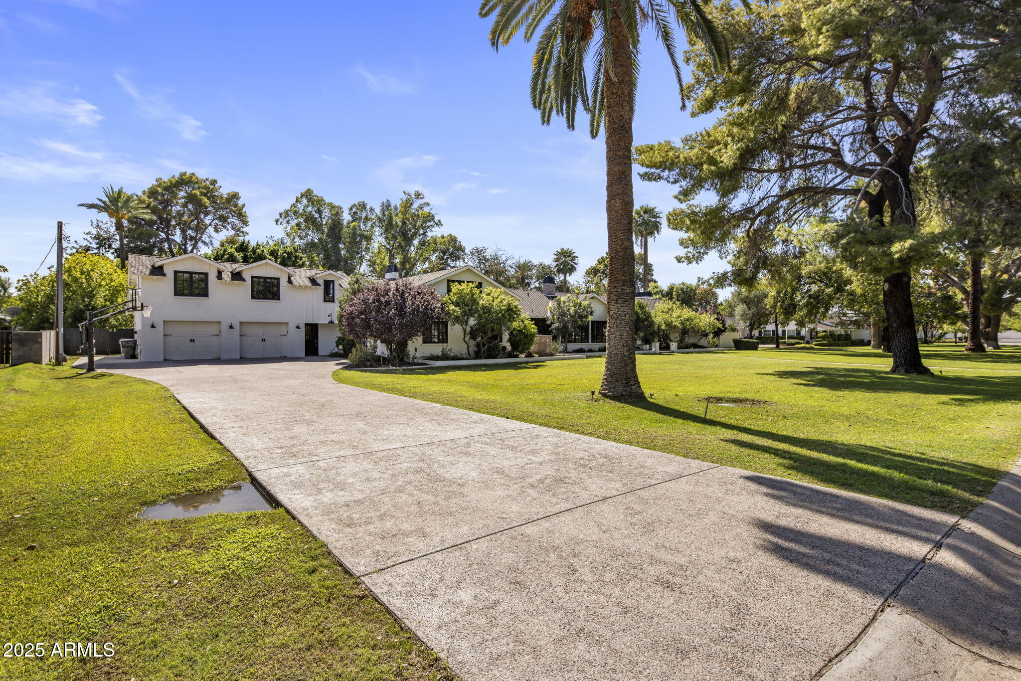 525 W Berridge Lane, Phoenix