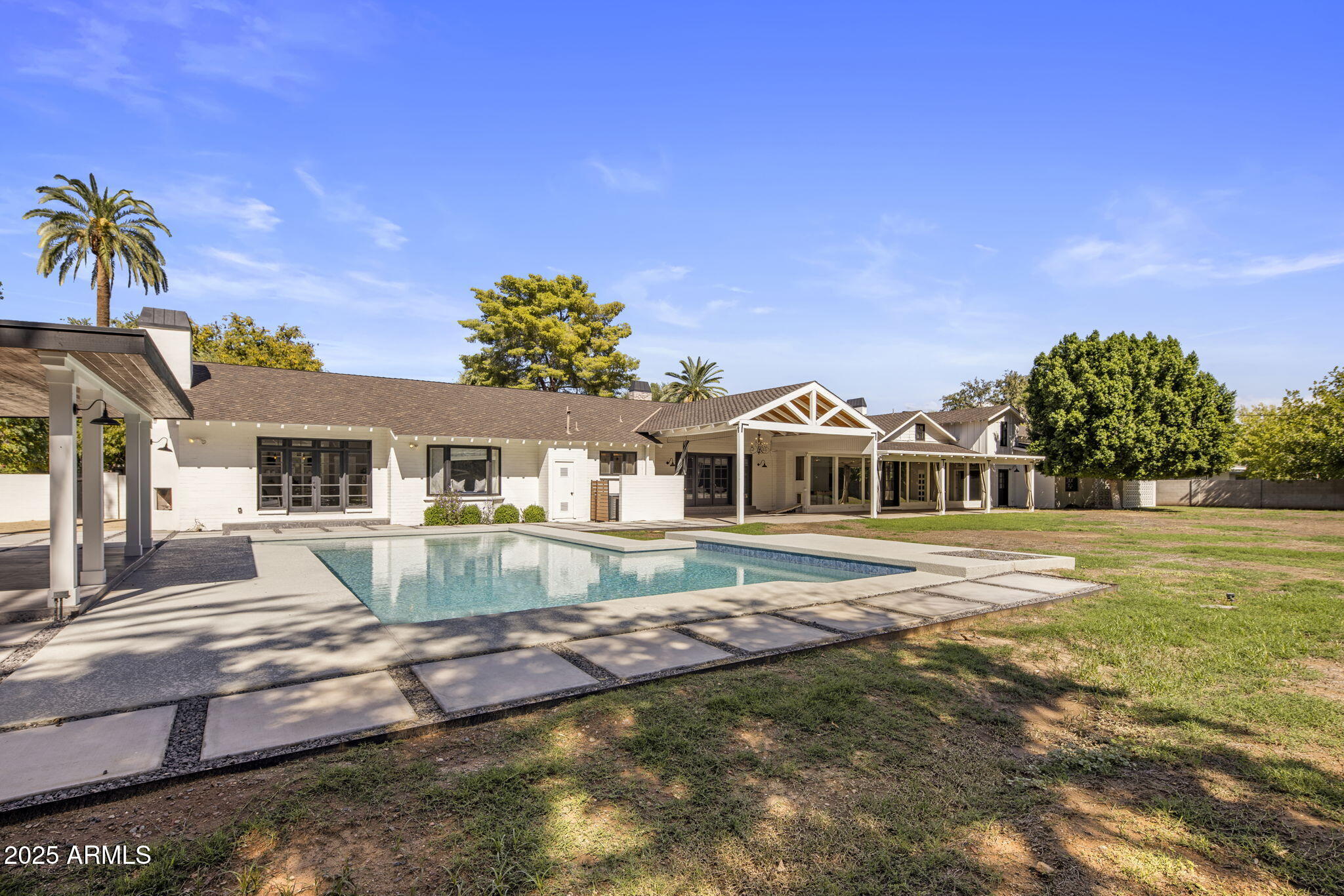 525 W Berridge Lane, Phoenix