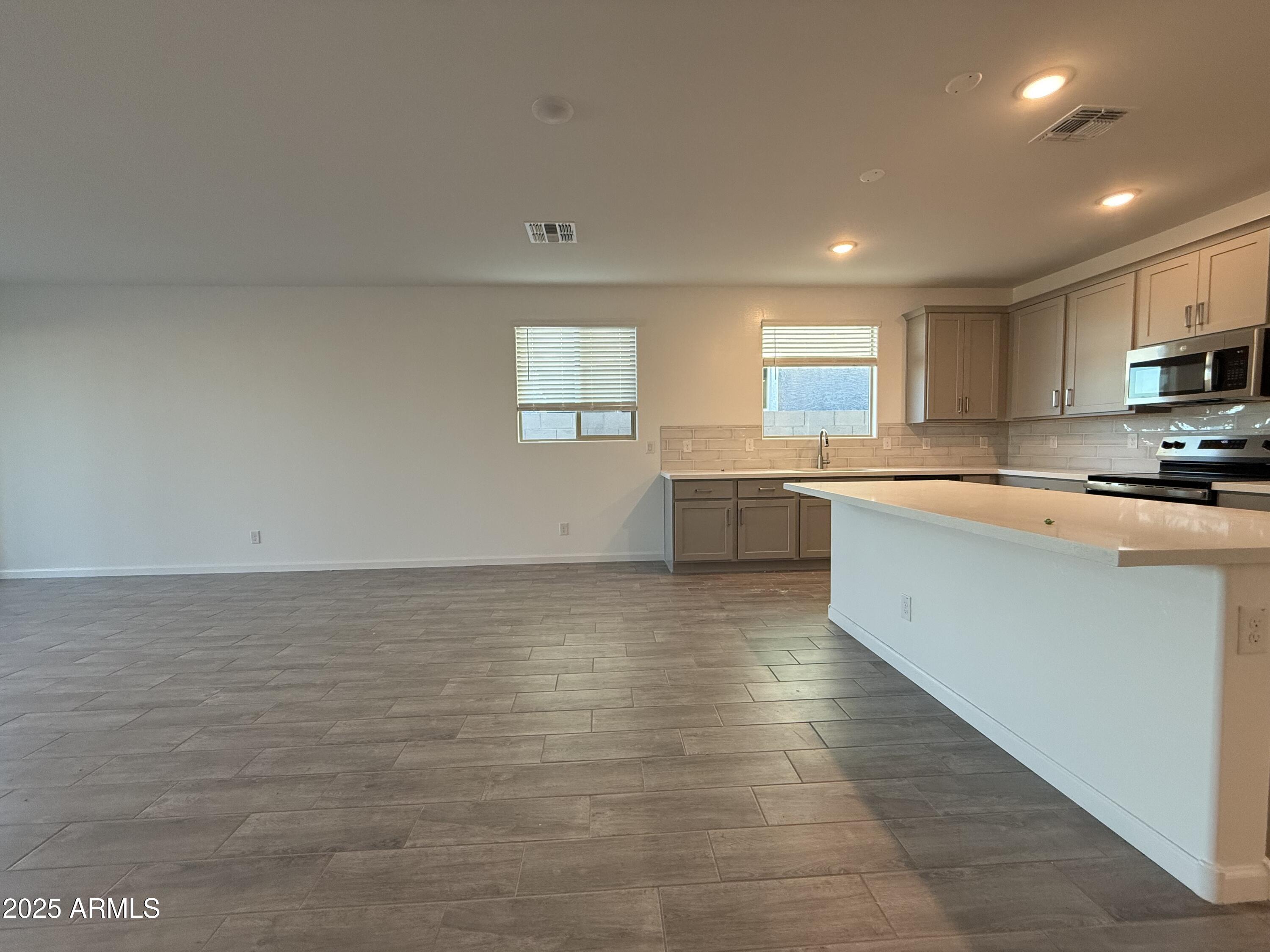 9616 W TAMARISK Avenue, Tolleson