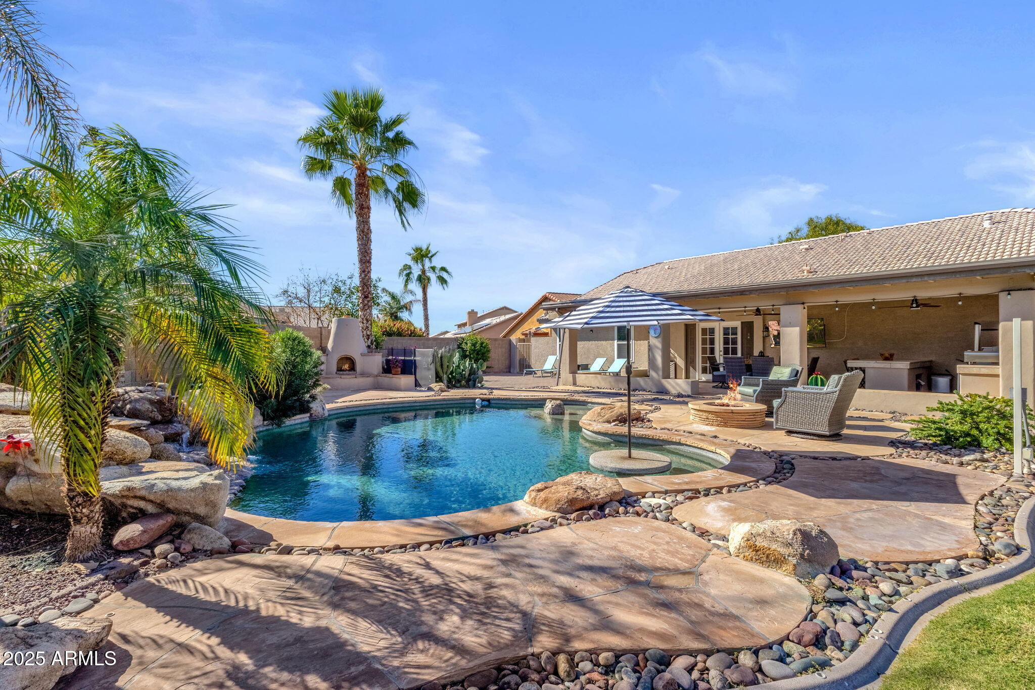 6361 W GROVERS Avenue, Glendale