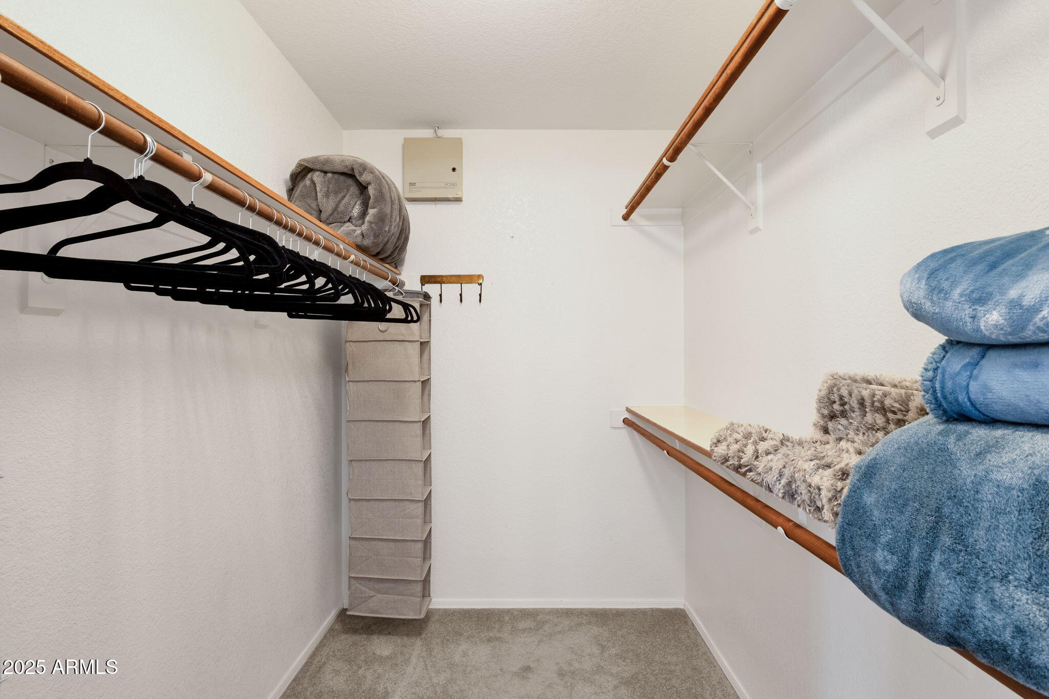 6361 W GROVERS Avenue, Glendale