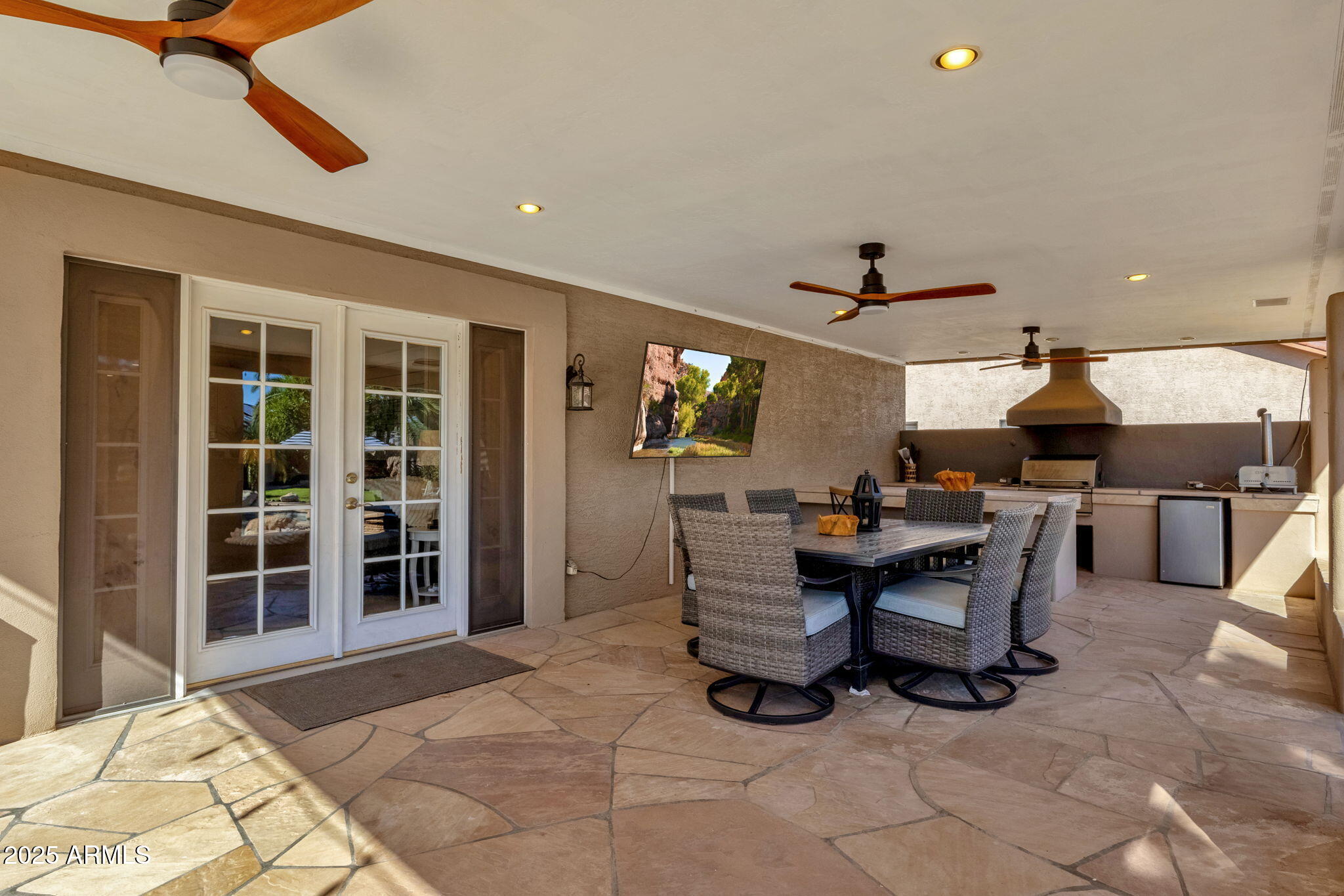 6361 W GROVERS Avenue, Glendale