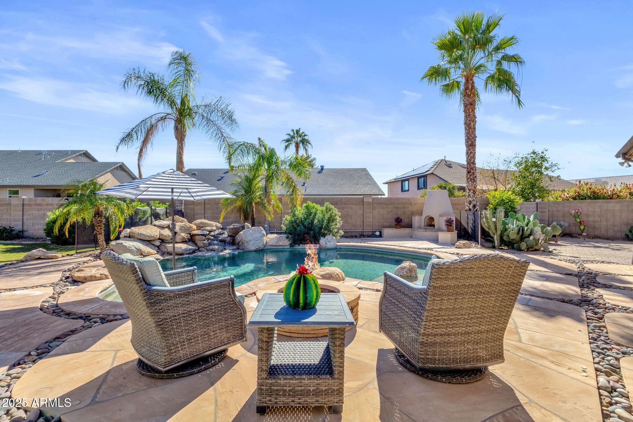 6361 W GROVERS Avenue, Glendale