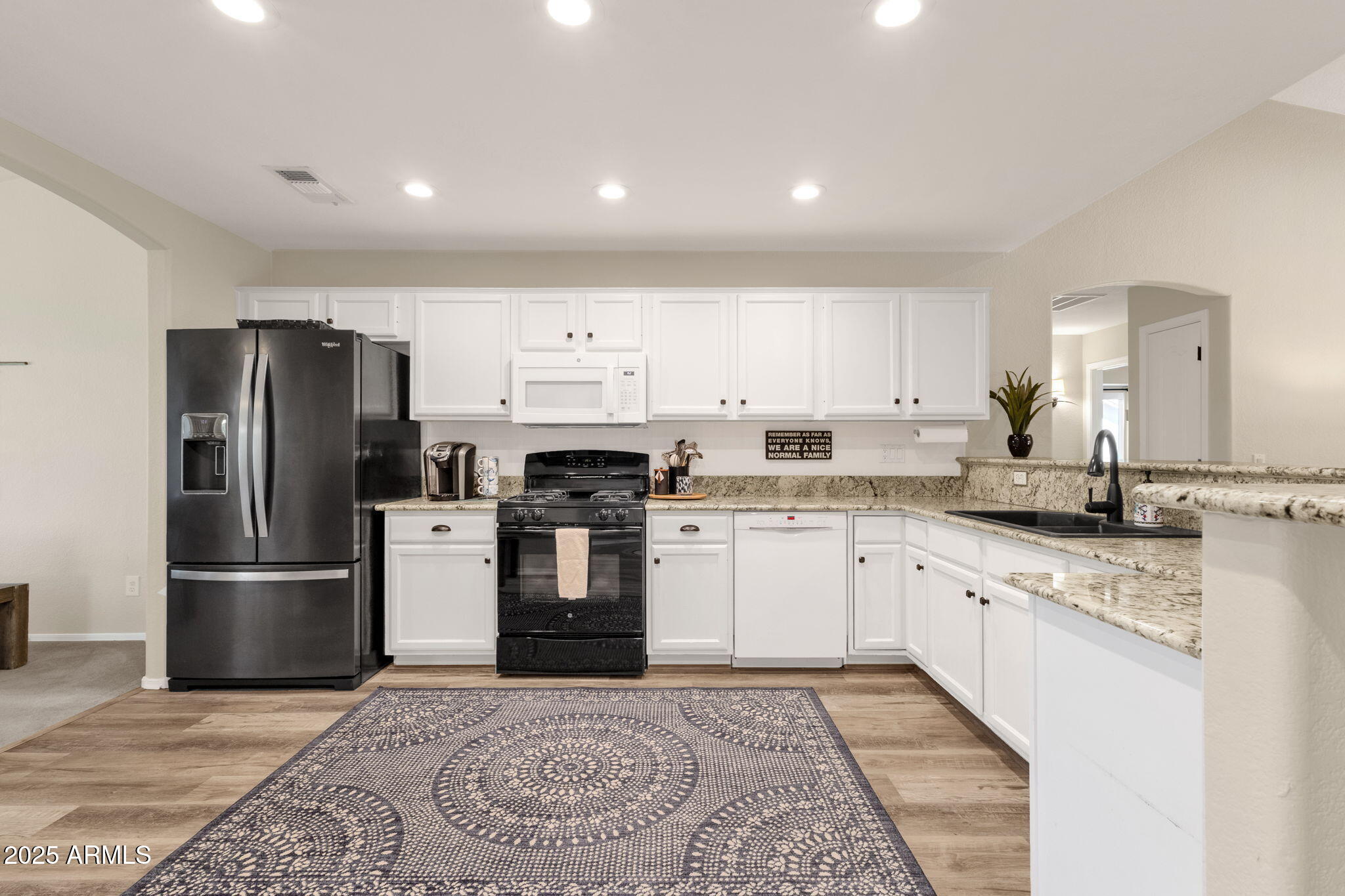 6361 W GROVERS Avenue, Glendale