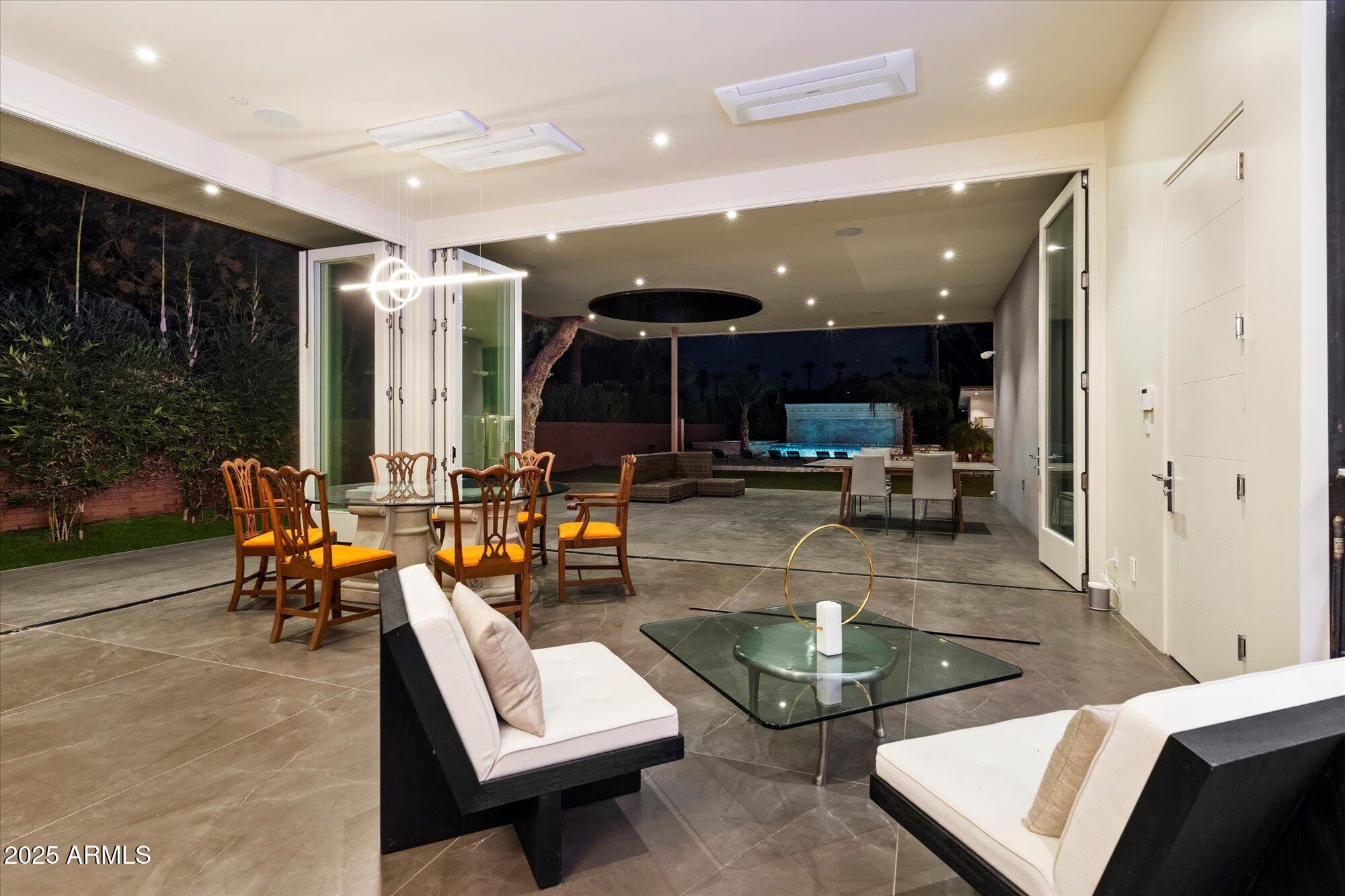 341 E MONTE VISTA Road, Phoenix