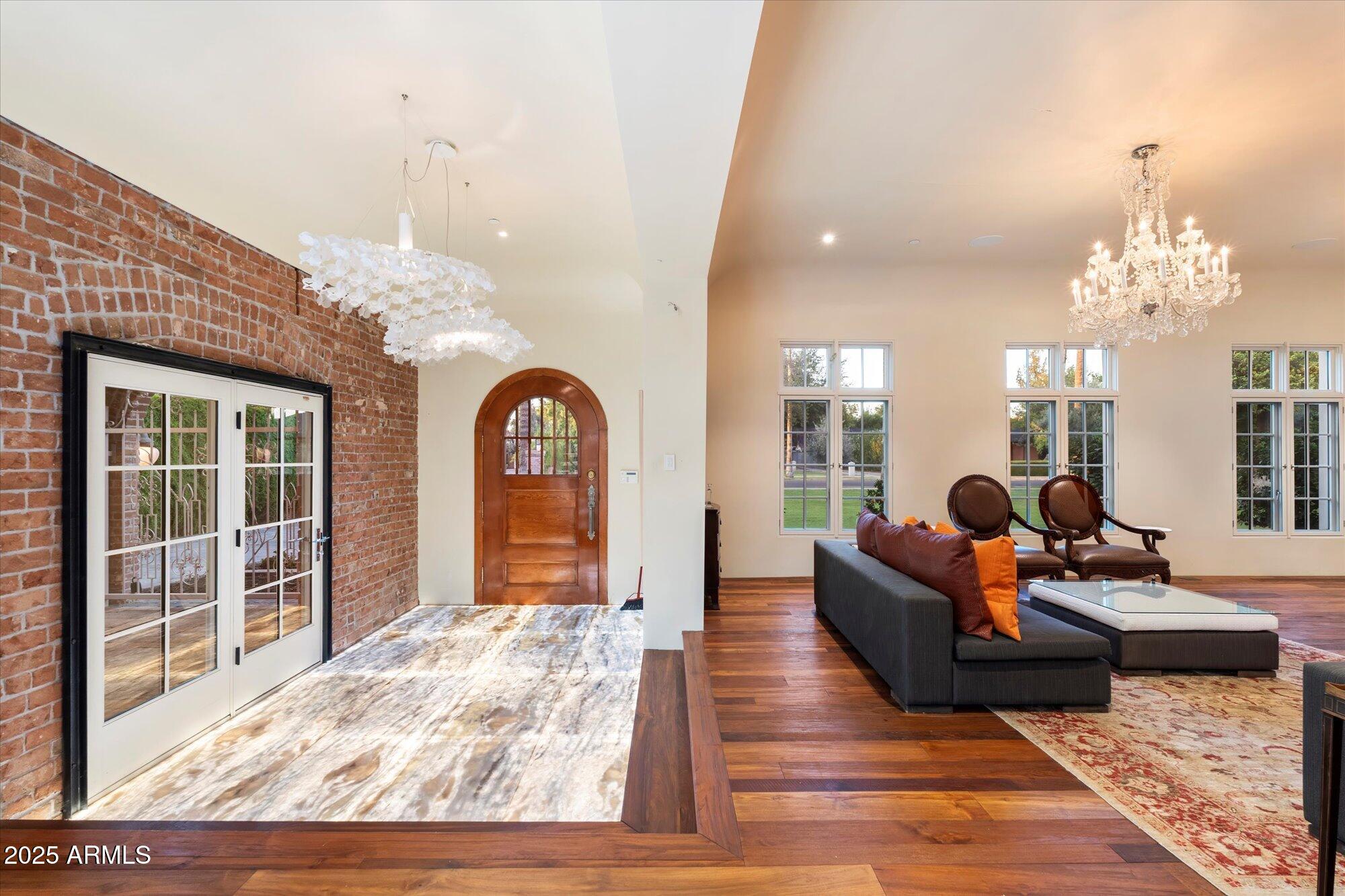 341 E MONTE VISTA Road, Phoenix