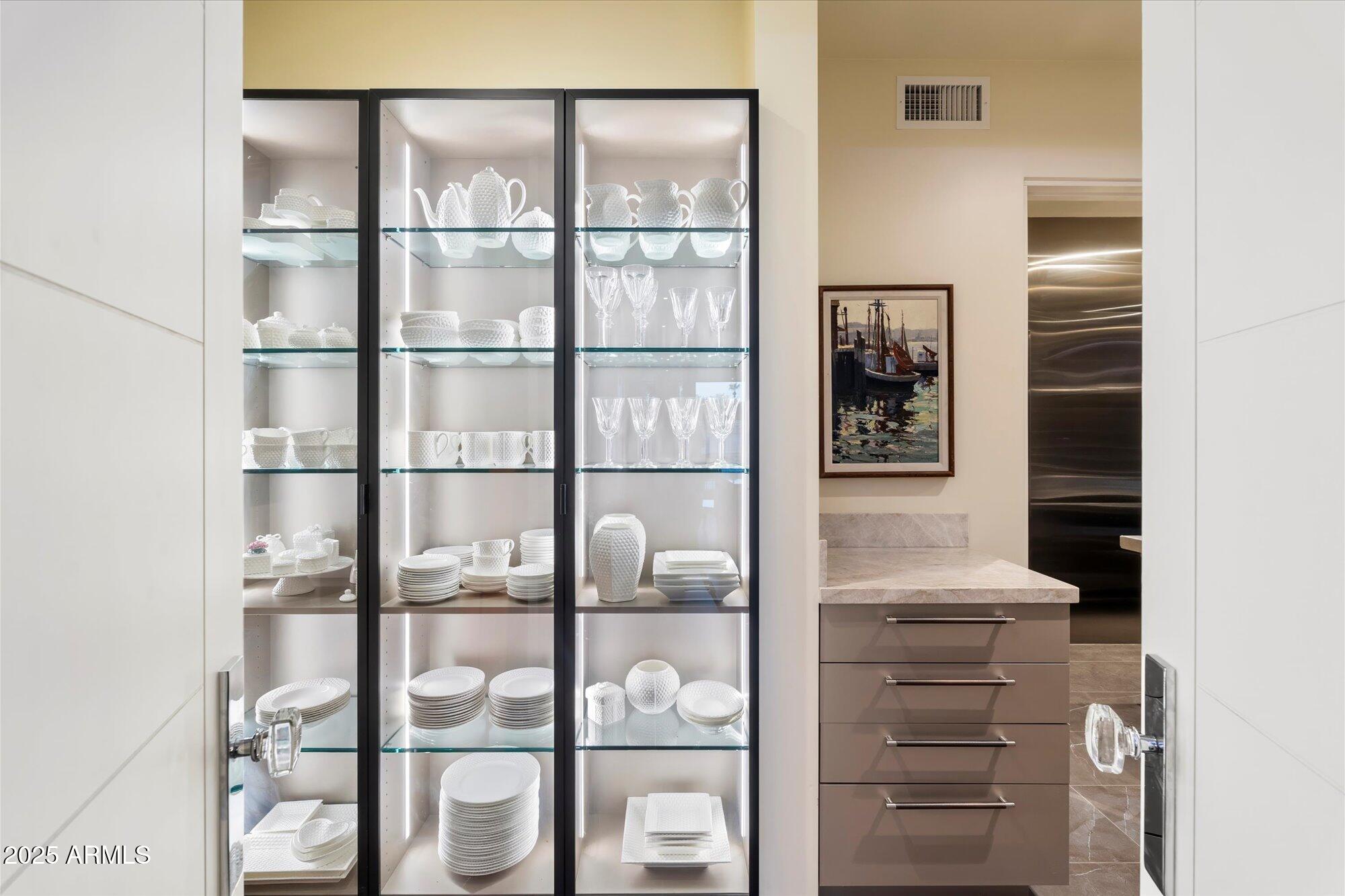 341 E MONTE VISTA Road, Phoenix