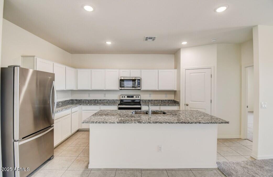 9828 W ALBENIZ Place, Tolleson