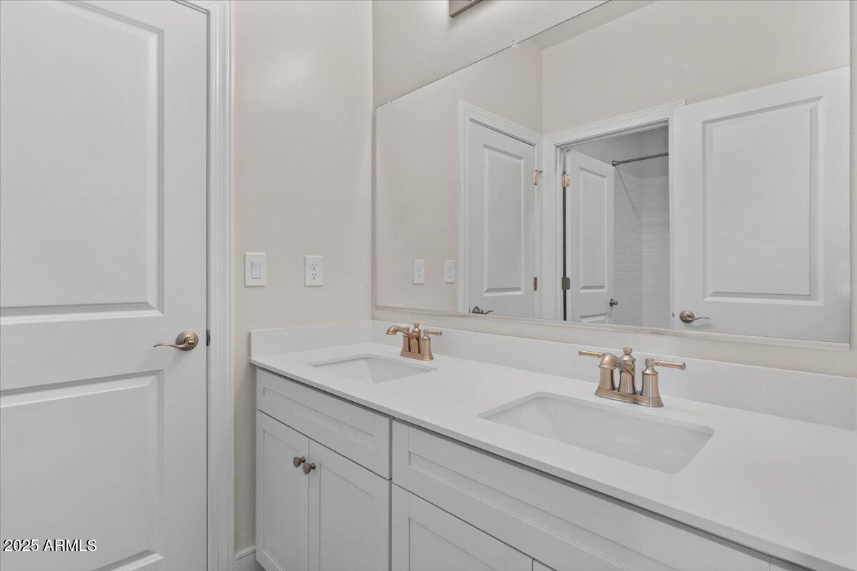 2431 W LOS ARBOLES Place, Chandler