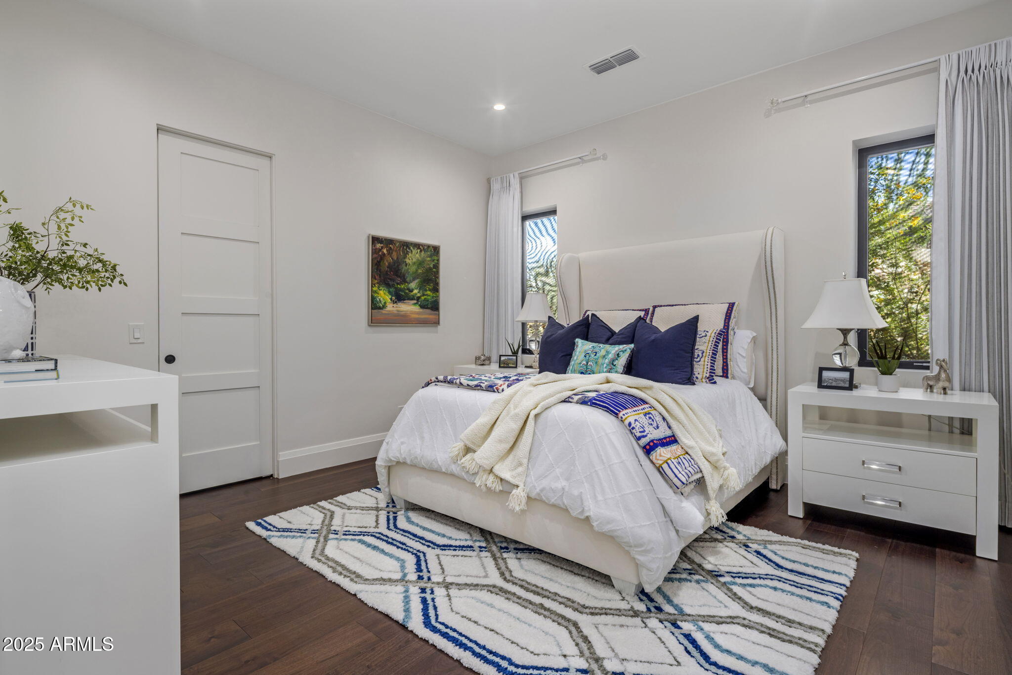 10284 E RUNNING DEER Trail