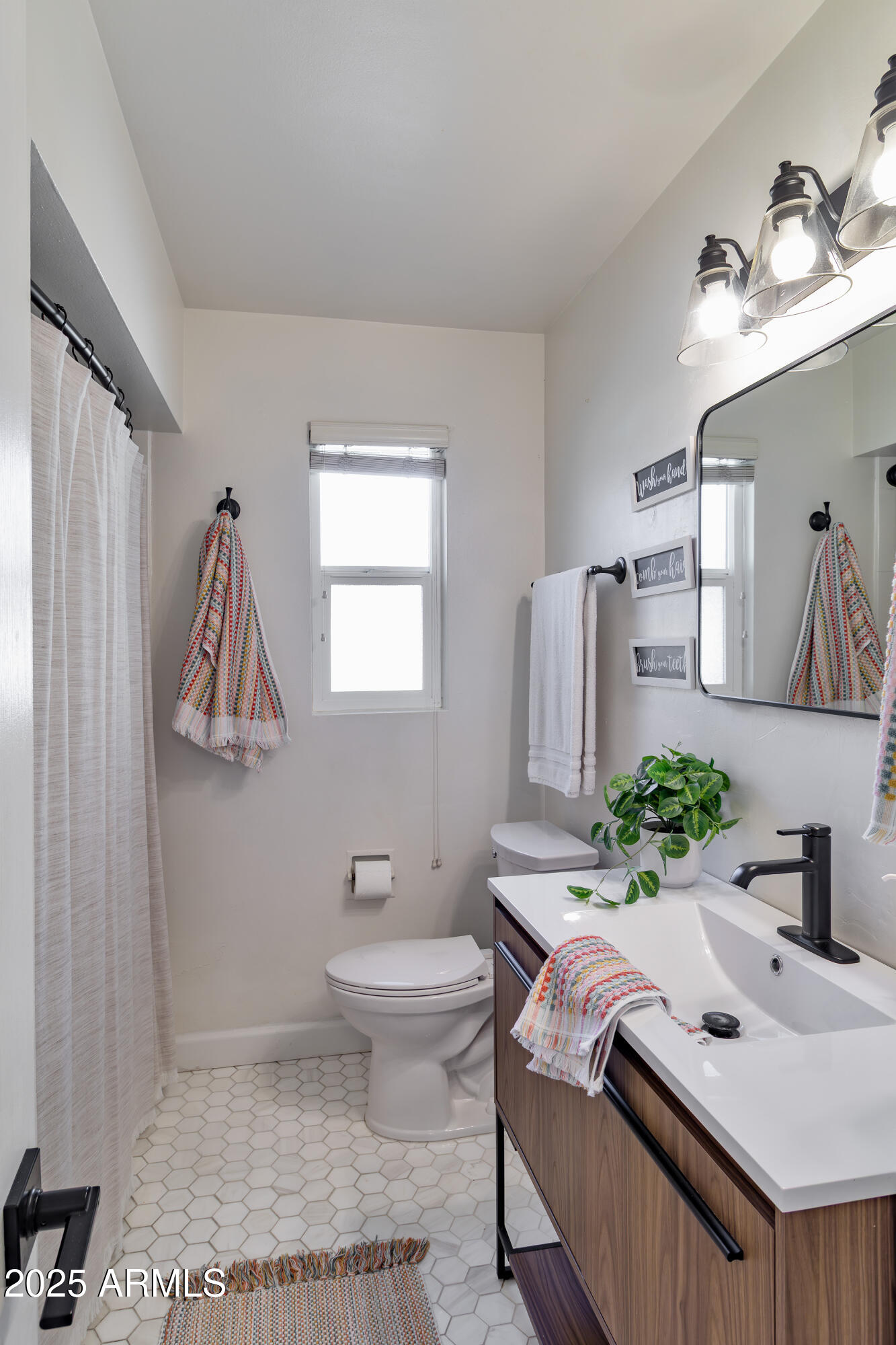 1903 E PALO VERDE Drive, Phoenix