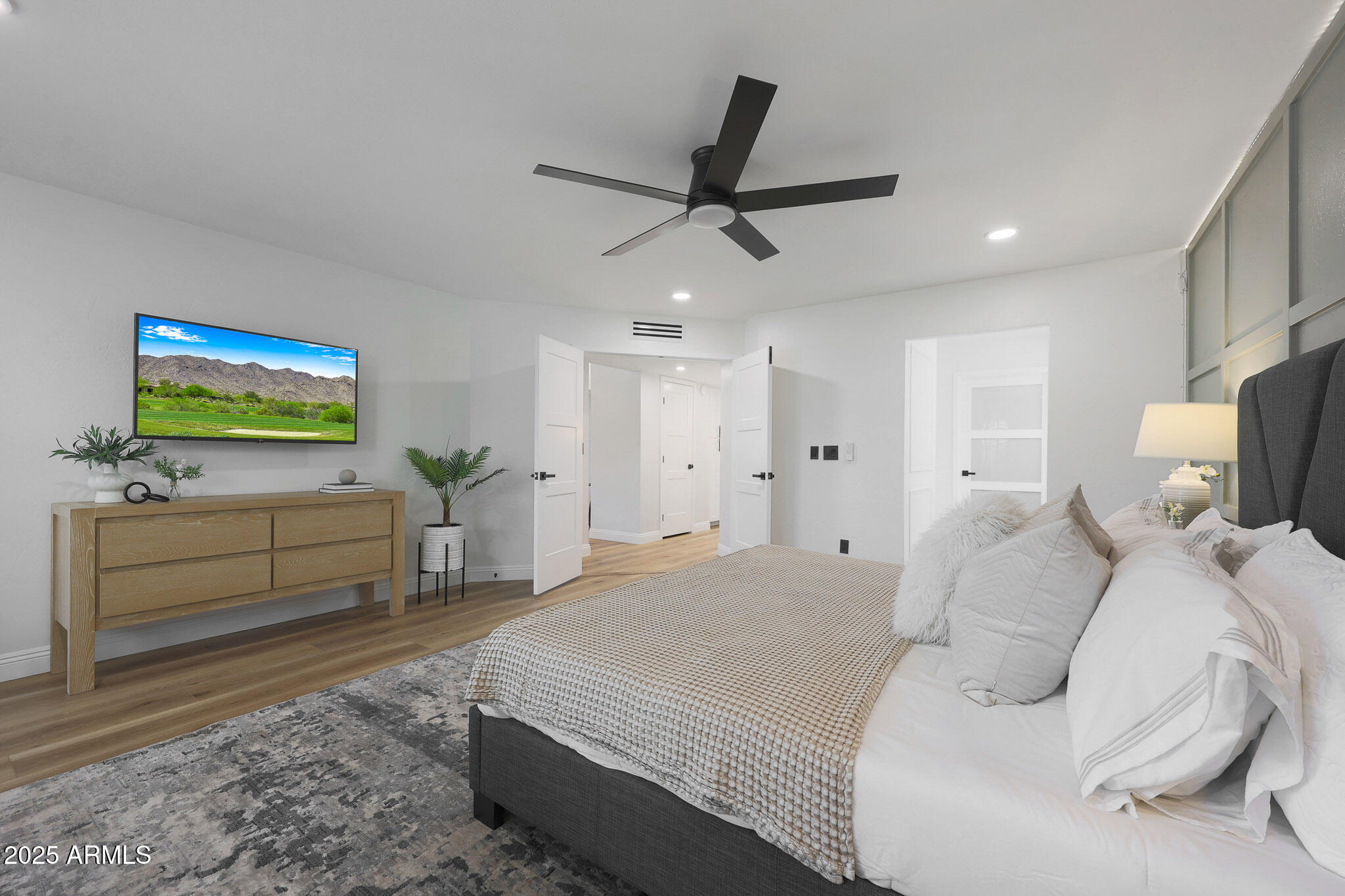 8725 E SAN MARINO Drive, Scottsdale