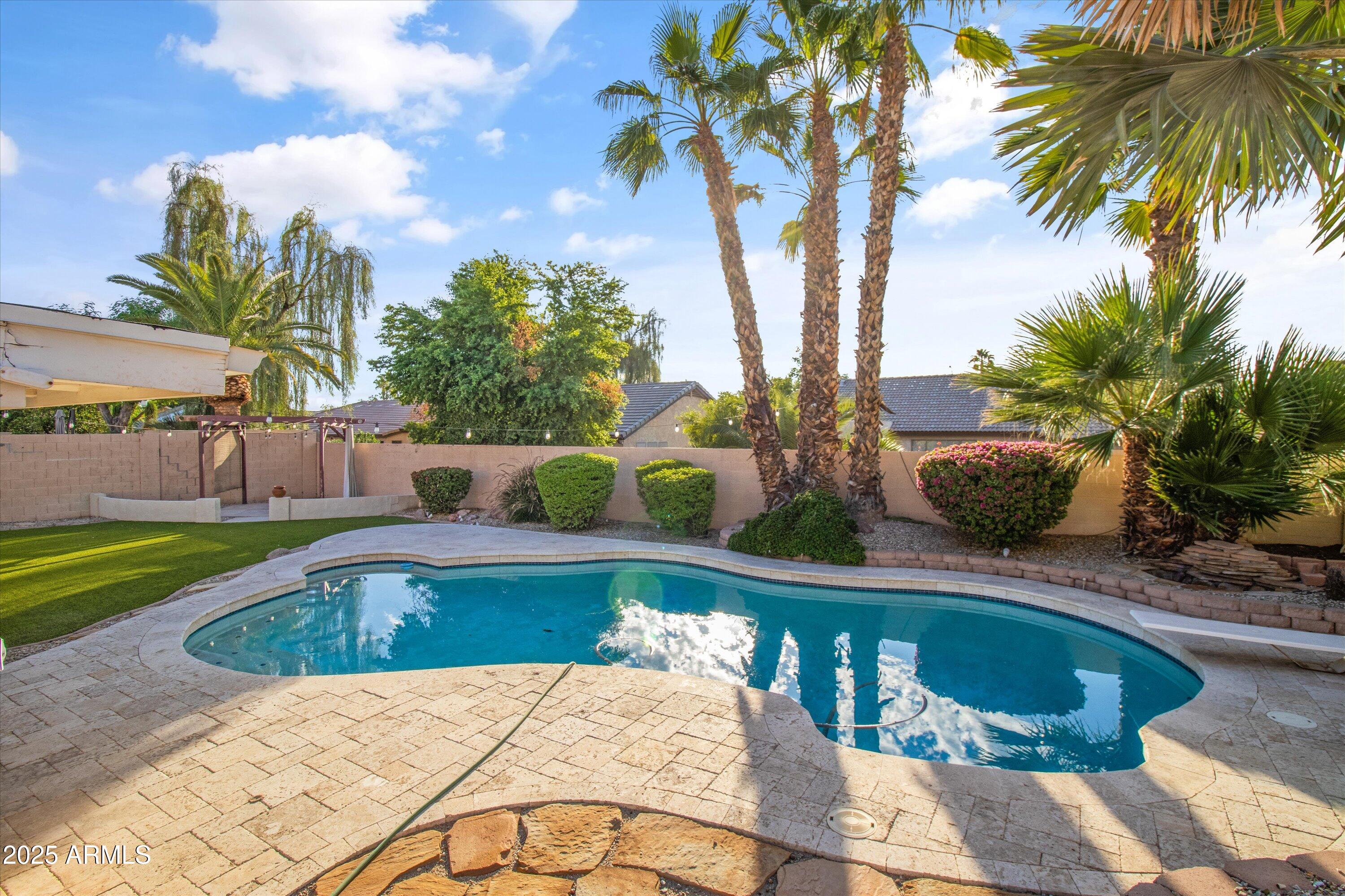 600 S VELERO Street, Chandler