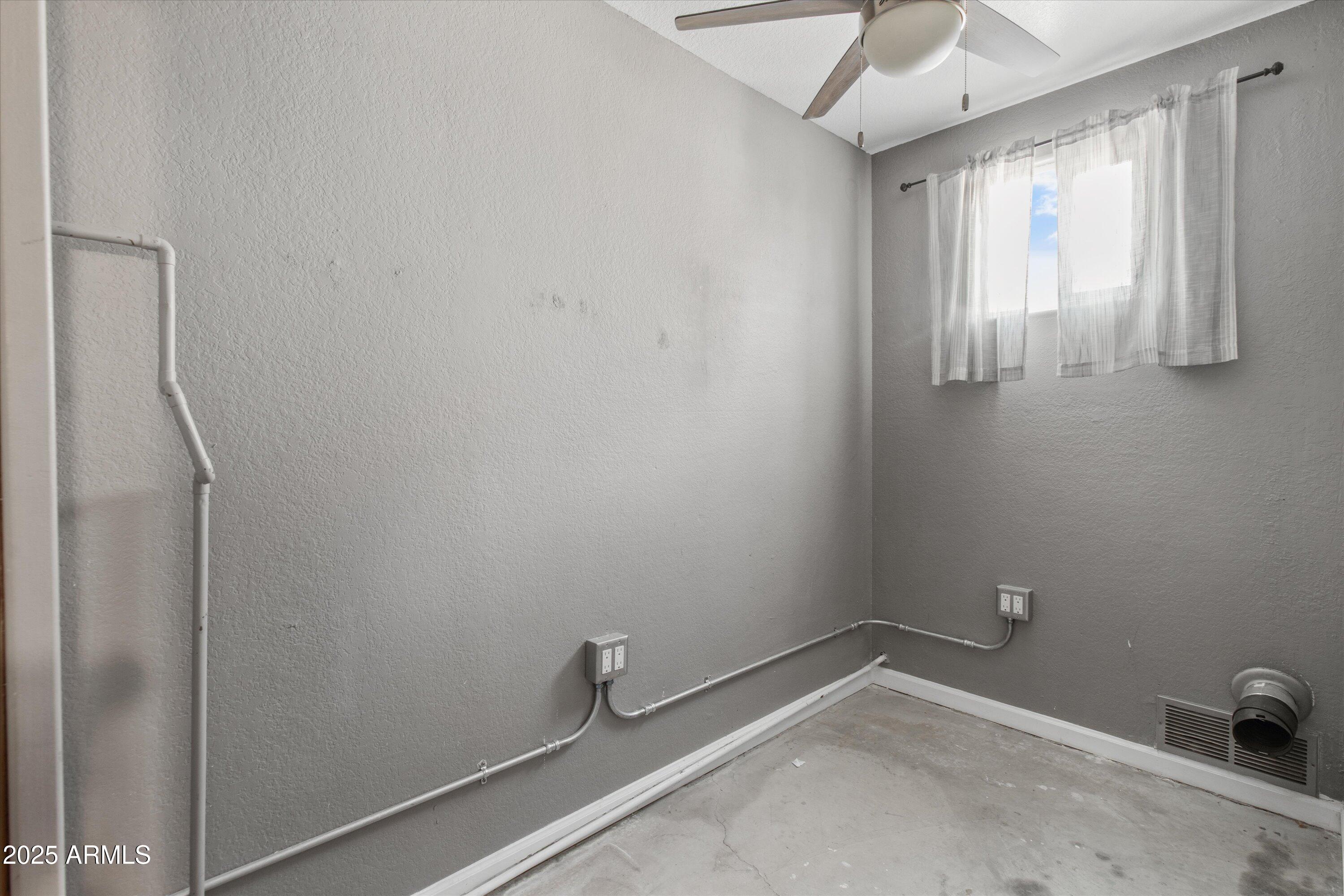 600 S VELERO Street, Chandler